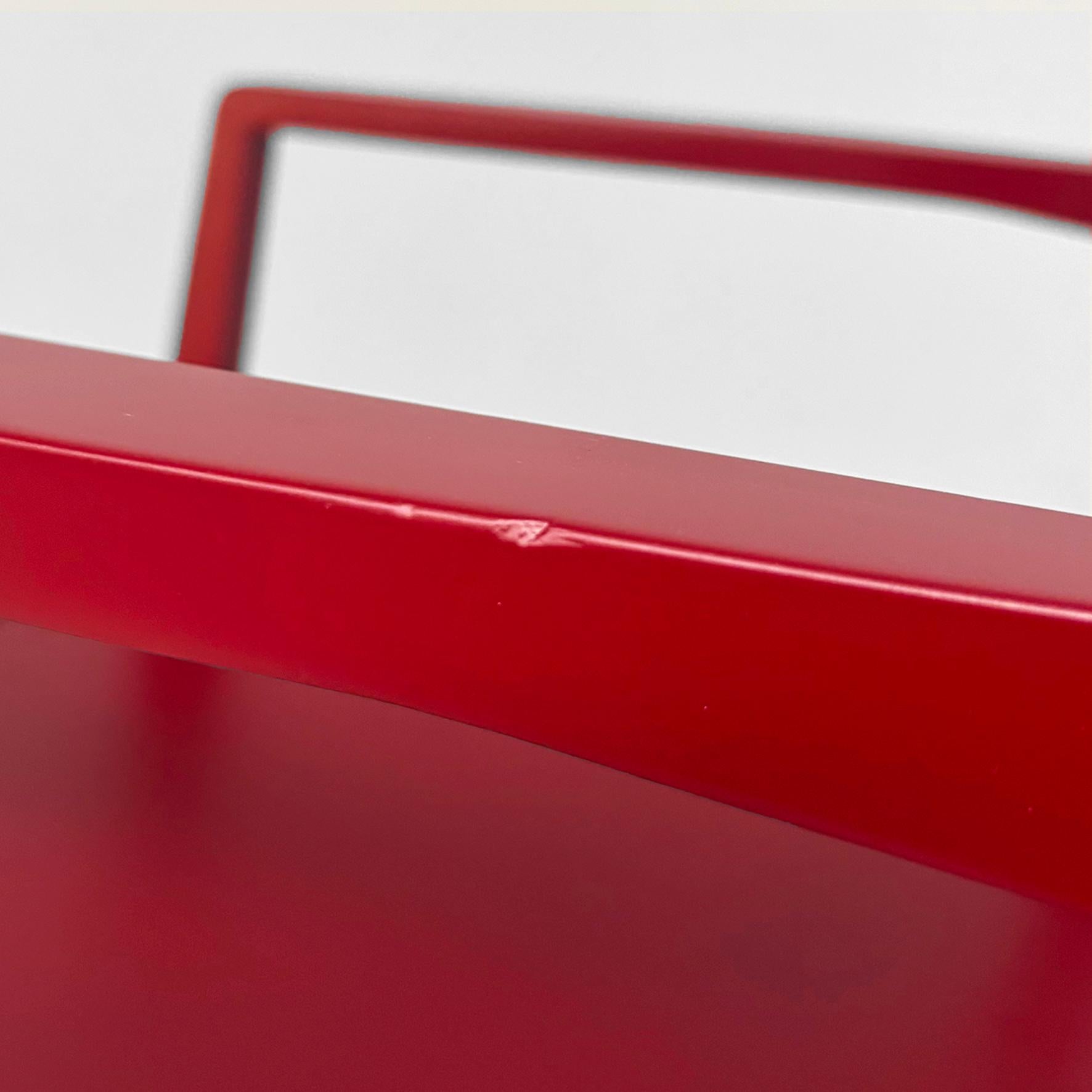 Moderner italienischer Sessel aus burgunderfarben lackiertem Holz, 1980er Jahre im Angebot 6