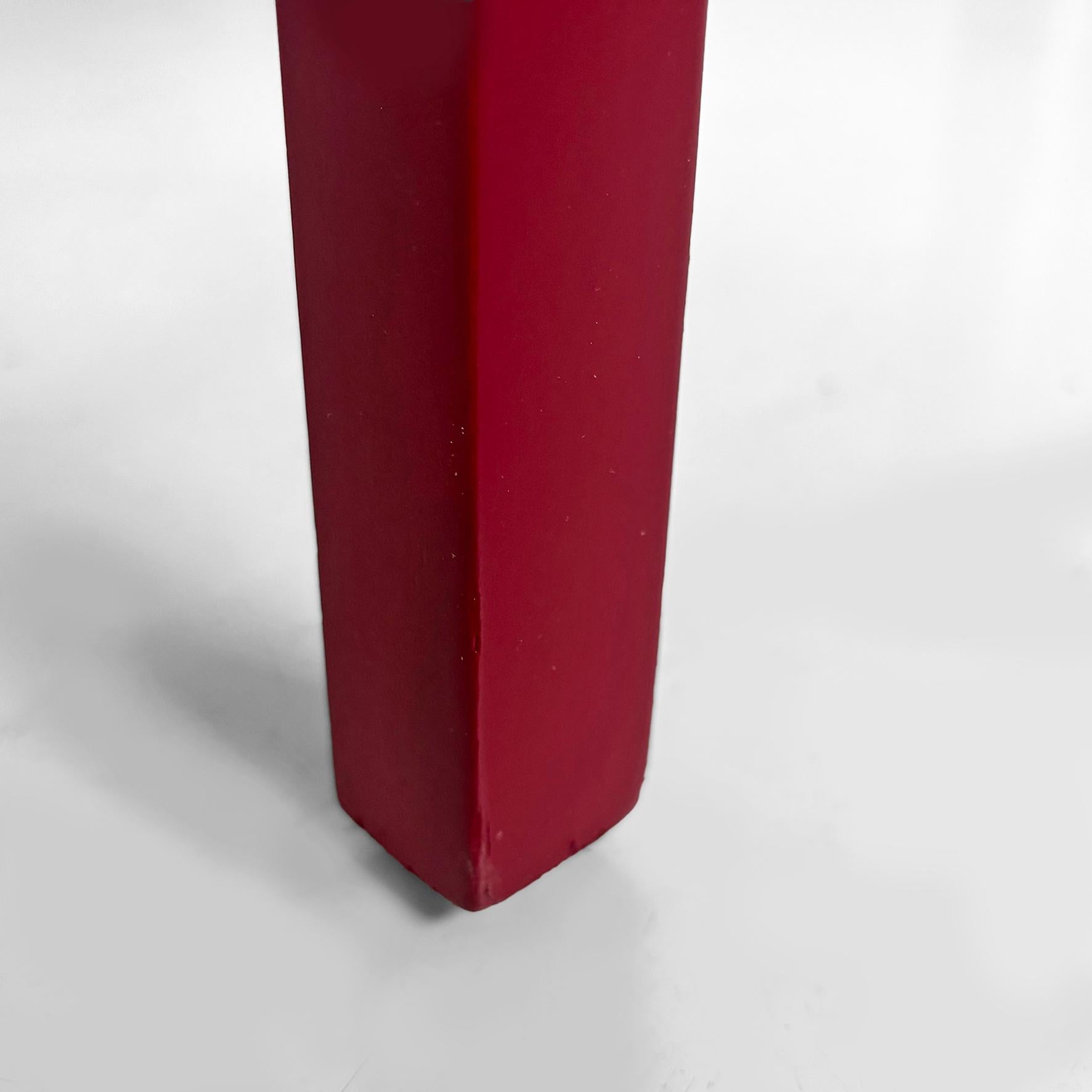 Moderner italienischer Sessel aus burgunderfarben lackiertem Holz, 1980er Jahre im Angebot 14