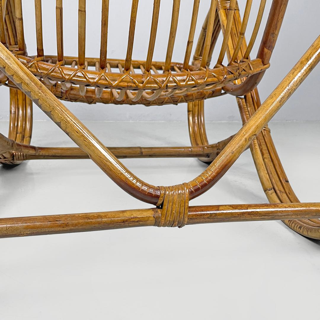 Fauteuil moderne italien en rotin avec accoudoirs et structure arrondis, 1970 en vente 13