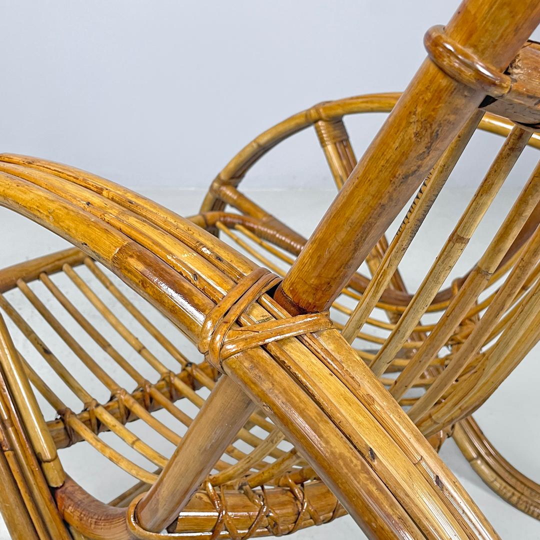Fauteuil moderne italien en rotin avec accoudoirs et structure arrondis, 1970 en vente 3
