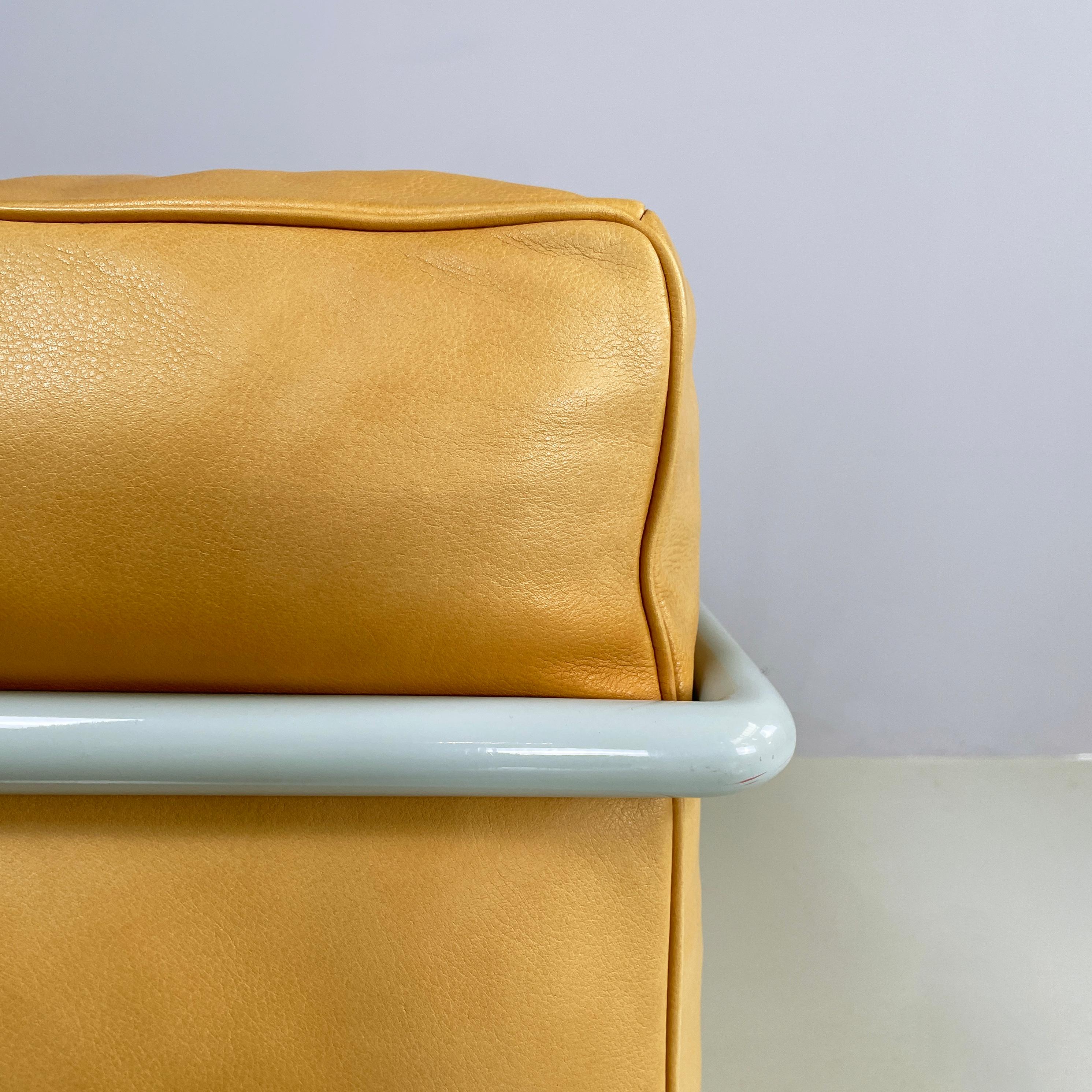 Moderner italienischer moderner Sessel LC3 von Le Corbusier Jeanneret Perriand für Cassina 2008 im Angebot 9