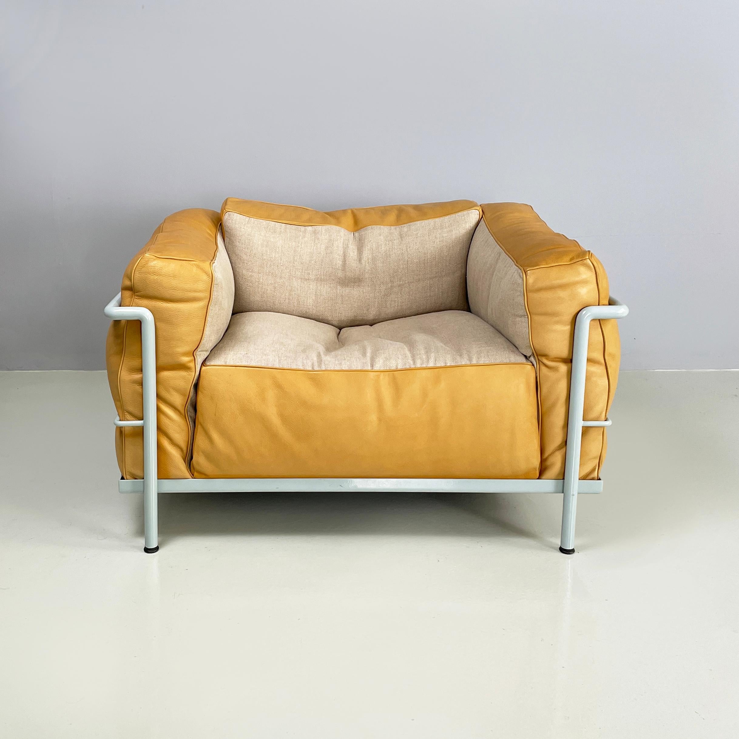 Modern Italian modern Armchair LC3 by Le Corbusier Jeanneret Perriand for Cassina 2008 For Sale