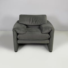 Italian modern armchair Maralunga by Vico Magistretti for Cassina, 1970s