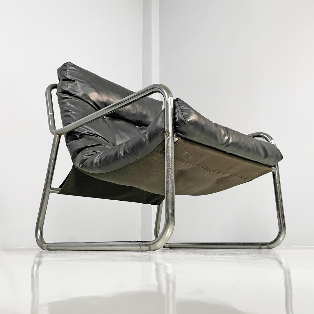Italian modern armchairs in tubular metal and black synthetic leather, 1970s en vente 4