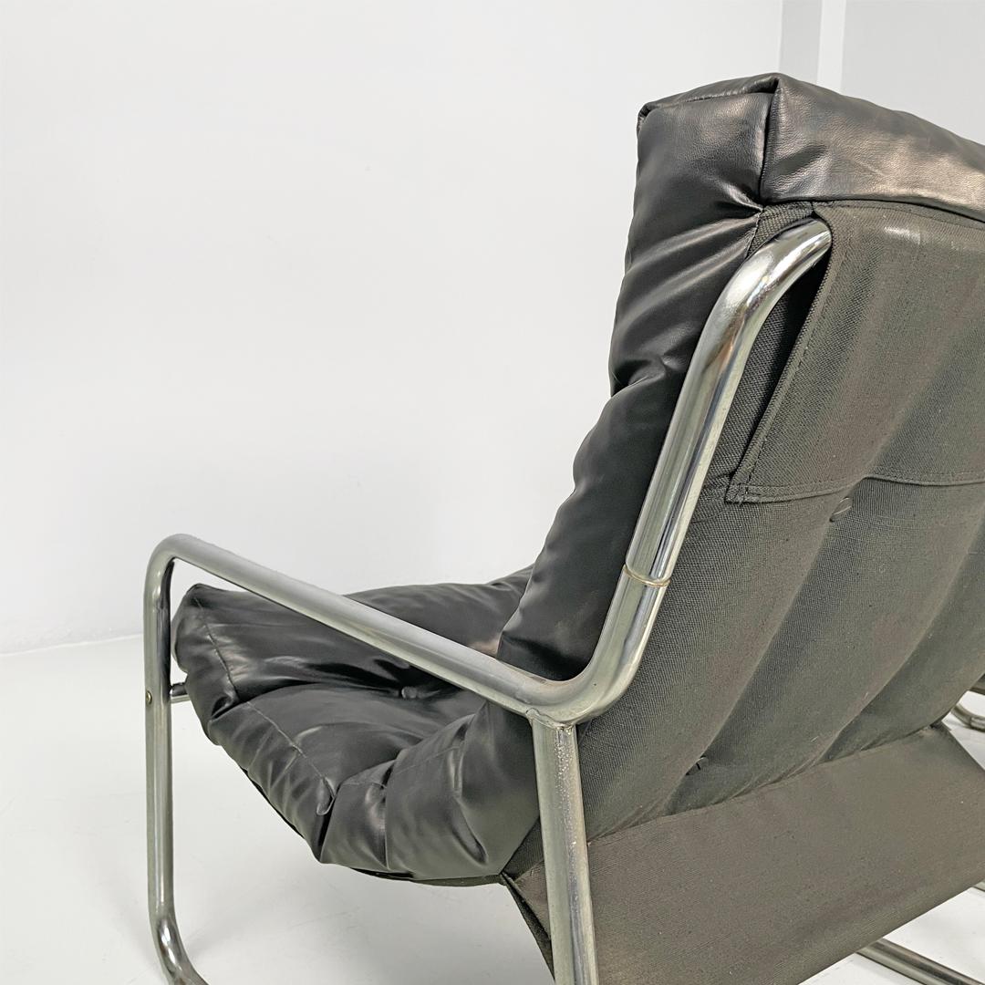 Italian modern armchairs in tubular metal and black synthetic leather, 1970s en vente 1