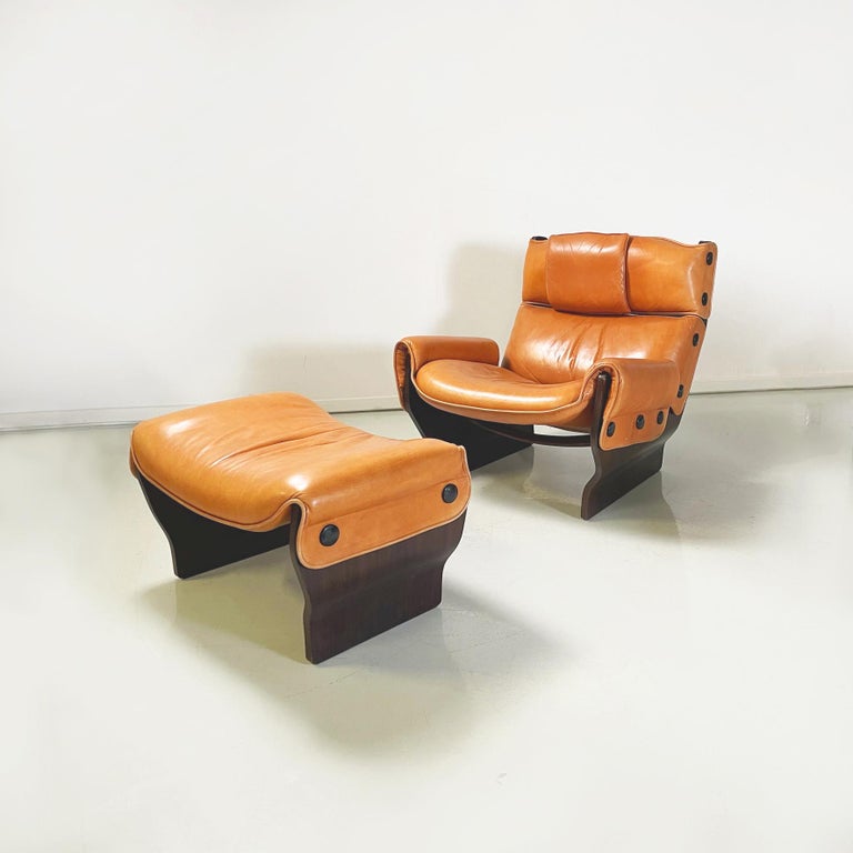 Italian Modern Armchairs with Ottomans P110 Canada by Borsani for Tecno