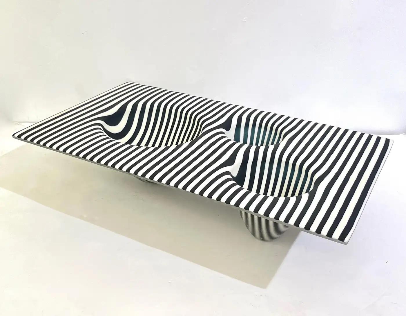 Art moderne italien, vase organique en verre de Murano à rayures noires et blanches en vente 7