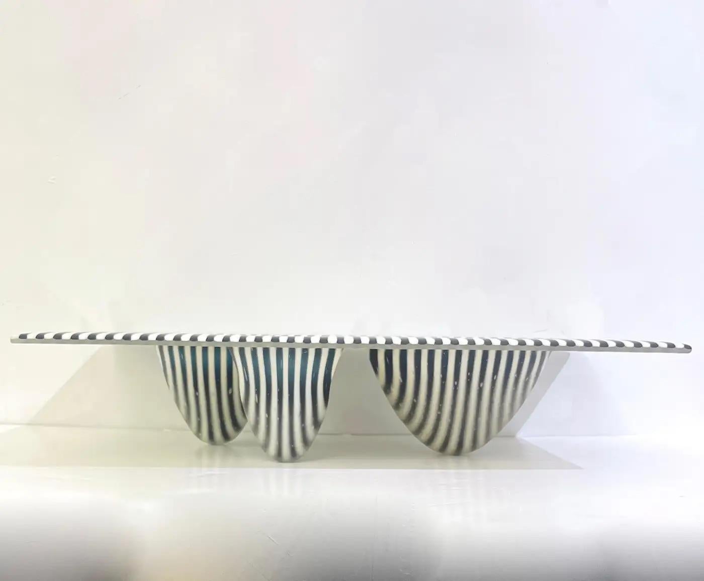 Art moderne italien, vase organique en verre de Murano à rayures noires et blanches en vente 10