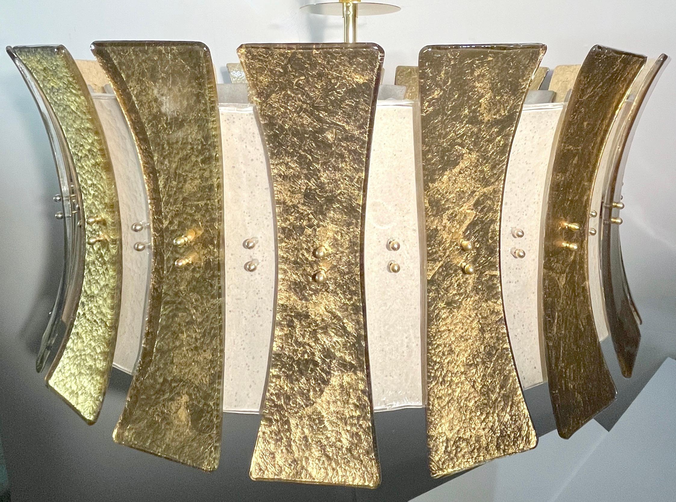Lustre rond de conception Art déco italienne en verre de Murano dépoli et or blanc en vente 5