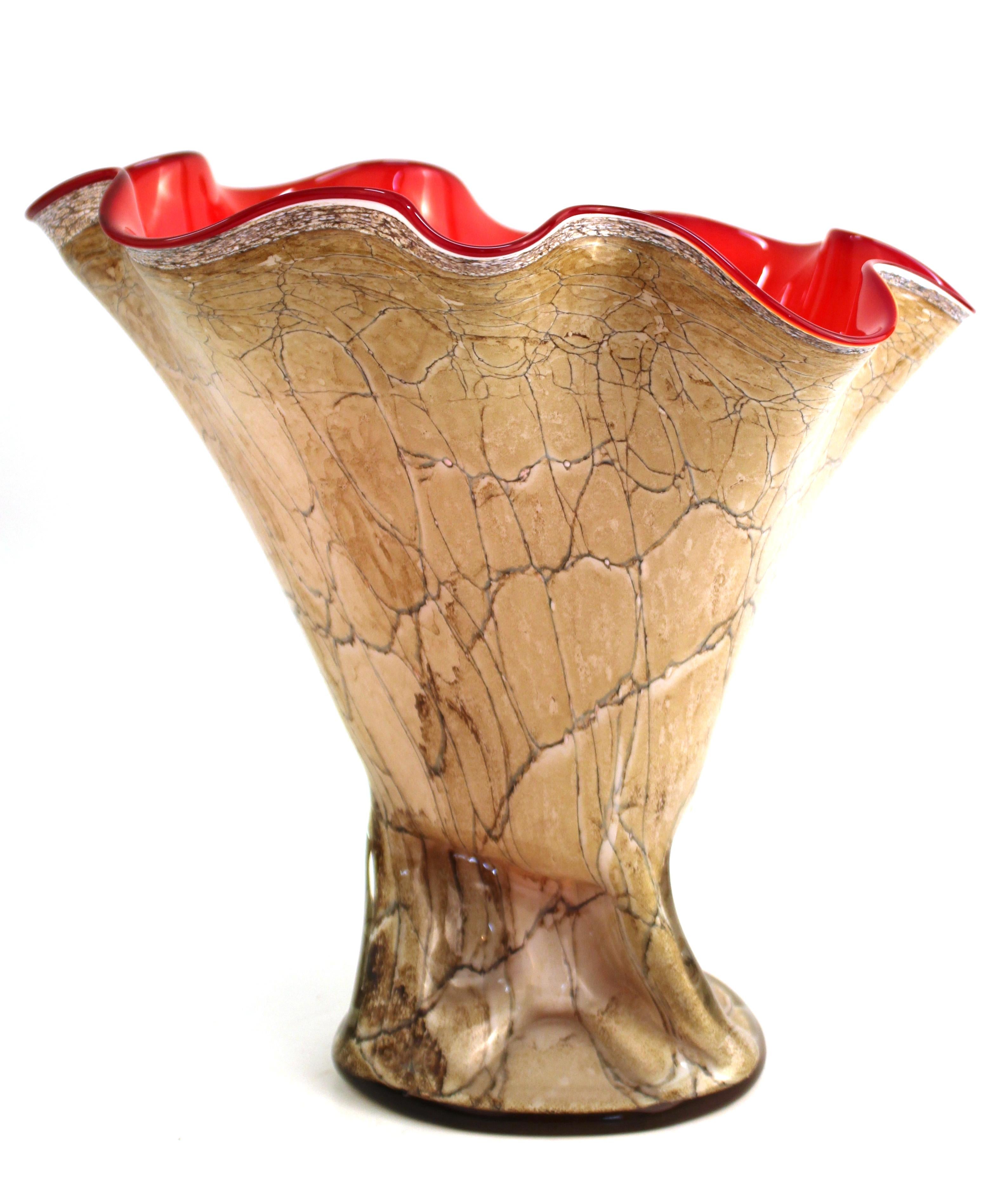 Italian Modern studio art glass centerpiece bowl or vase in handkerchief form, designed with marbled glass exterior. The piece has a red interior and was likely made in Murano in the late 20th century. In great vintage condition with age-appropriate