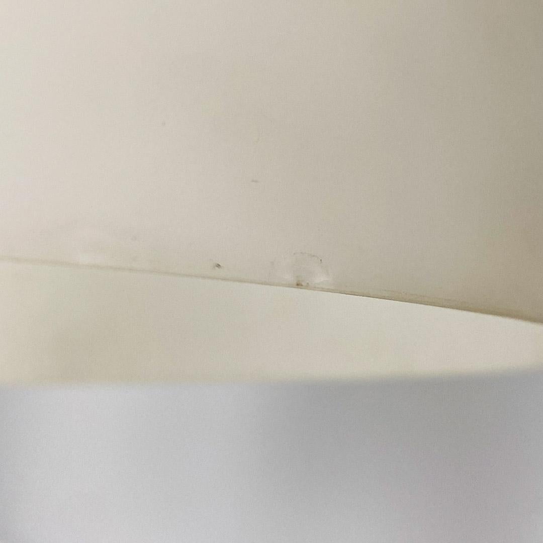 Lampe de table moderne italienne Atollo en verre opalin, Vico Magistretti pour Oluce, 1969 en vente 9