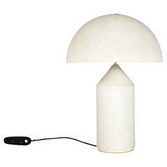Italienische moderne italienische Atollo-Tischlampe aus Opalglas, Vico Magistretti für Oluce, 1969