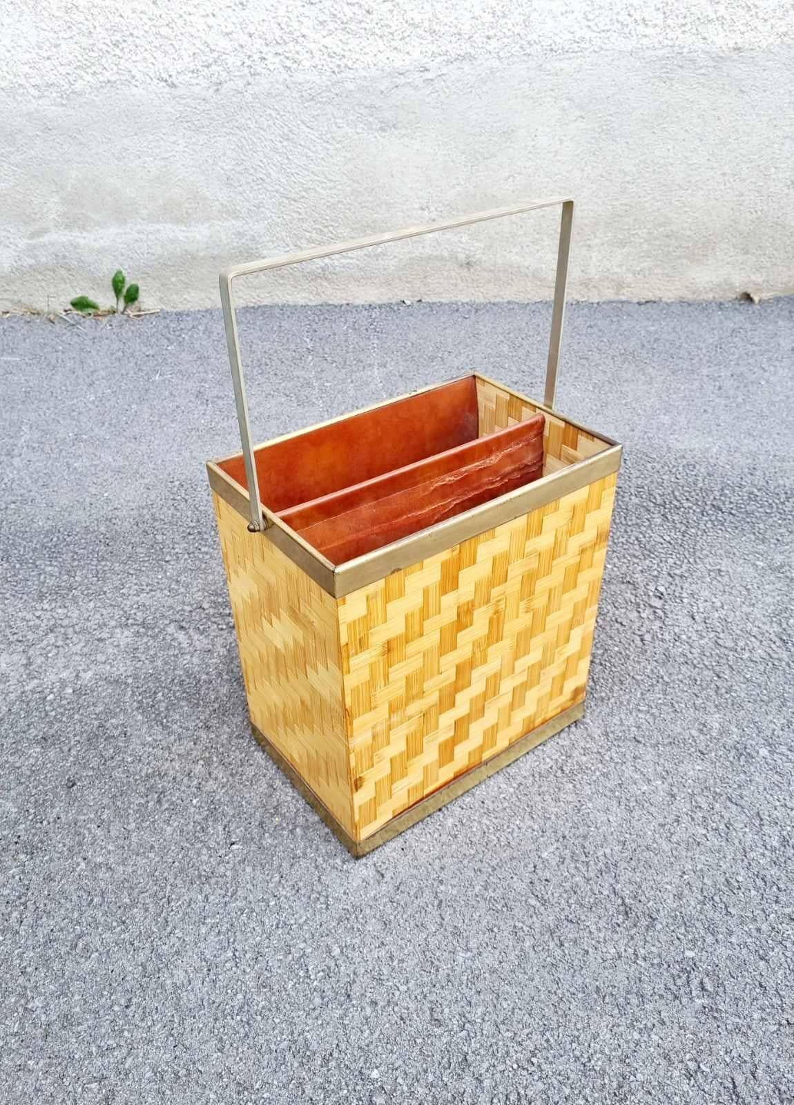Mid-Century moderno Portariviste moderno in bambù e ottone, Italia 70 in vendita