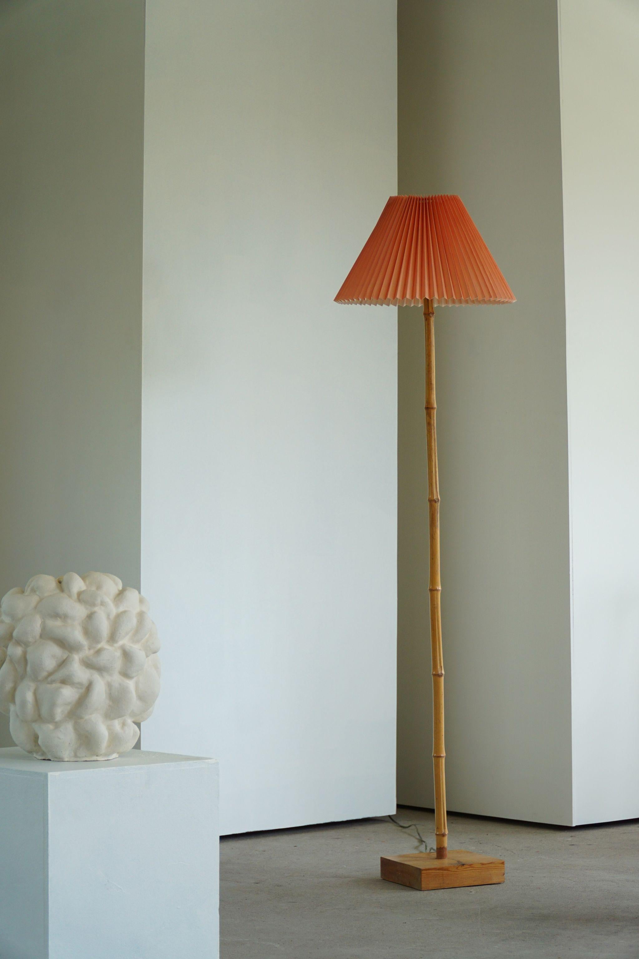 Italian Modern Bamboo Floor Lamp, Minimalist, 1970s In Good Condition In Odense, DK