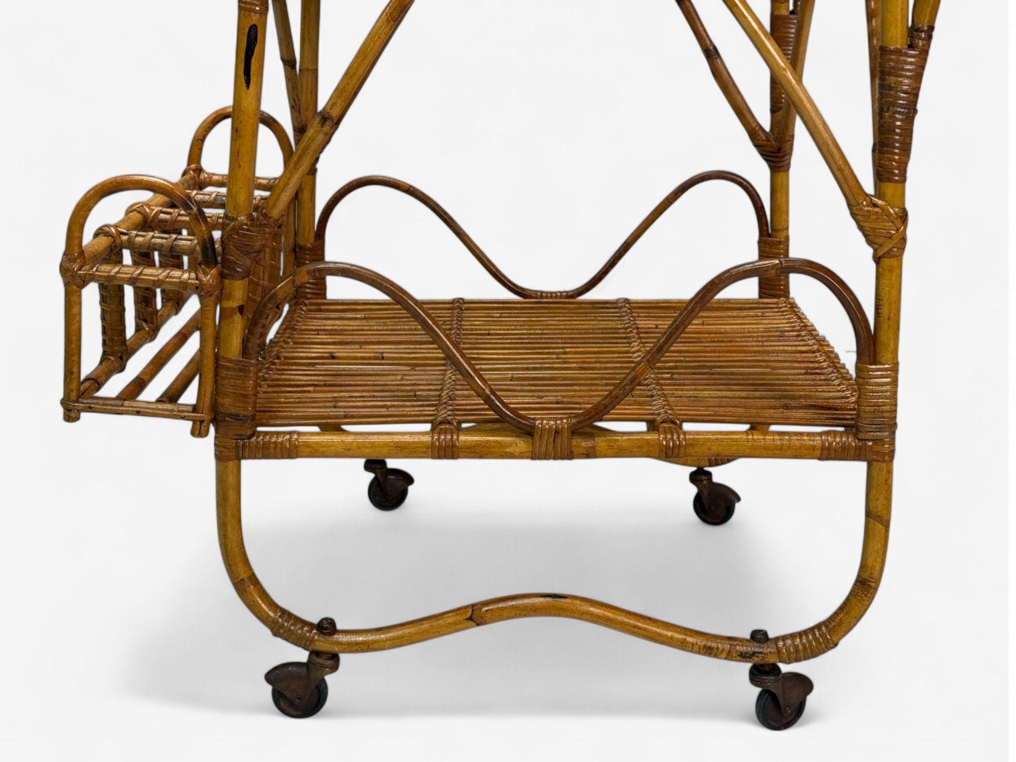 Milieu du XXe siècle Chariot de bar moderne italien en bambou, rotin et métal, Italie, années 1960 en vente