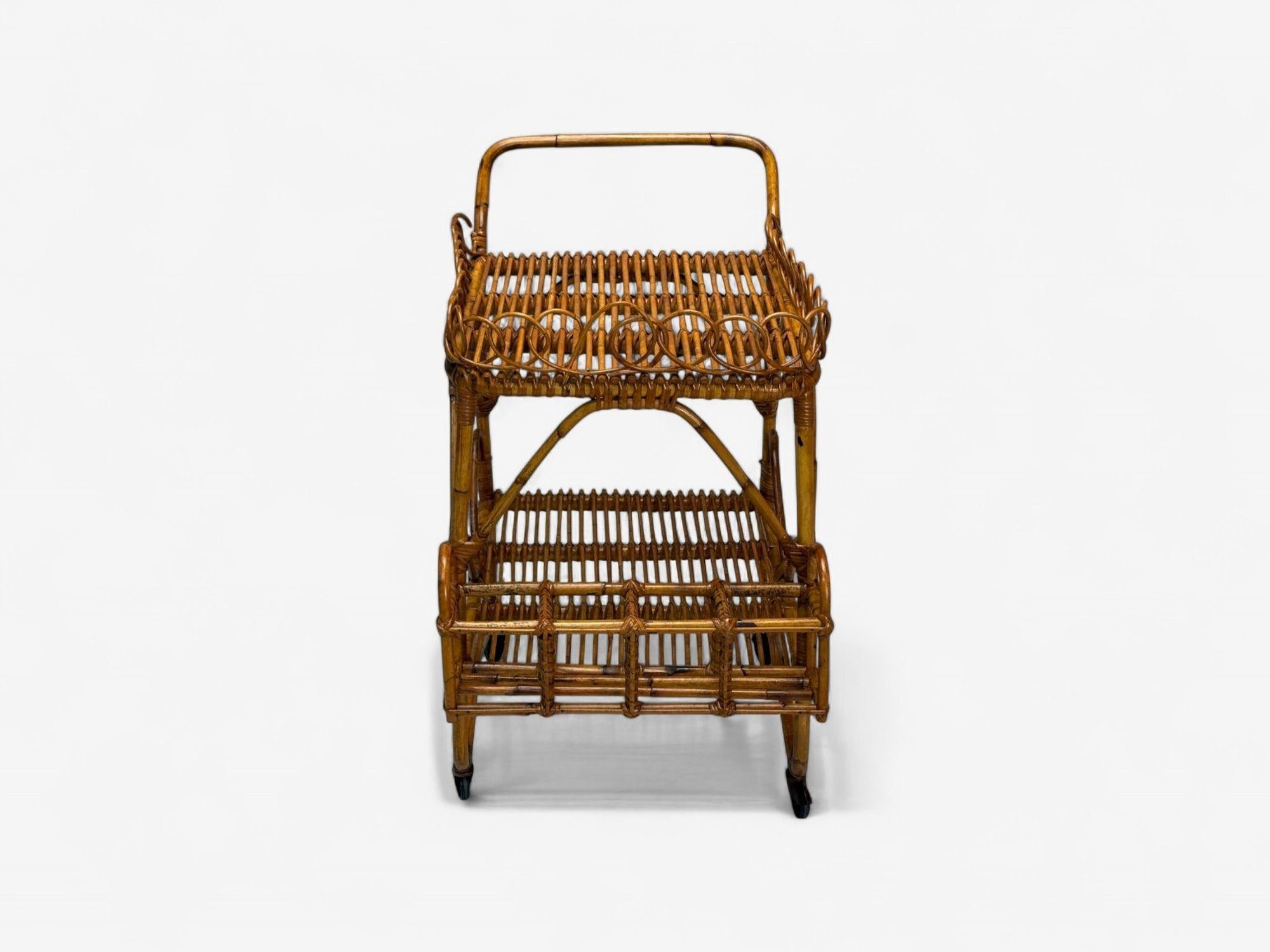 Métal Chariot de bar moderne italien en bambou, rotin et métal, Italie, années 1960 en vente