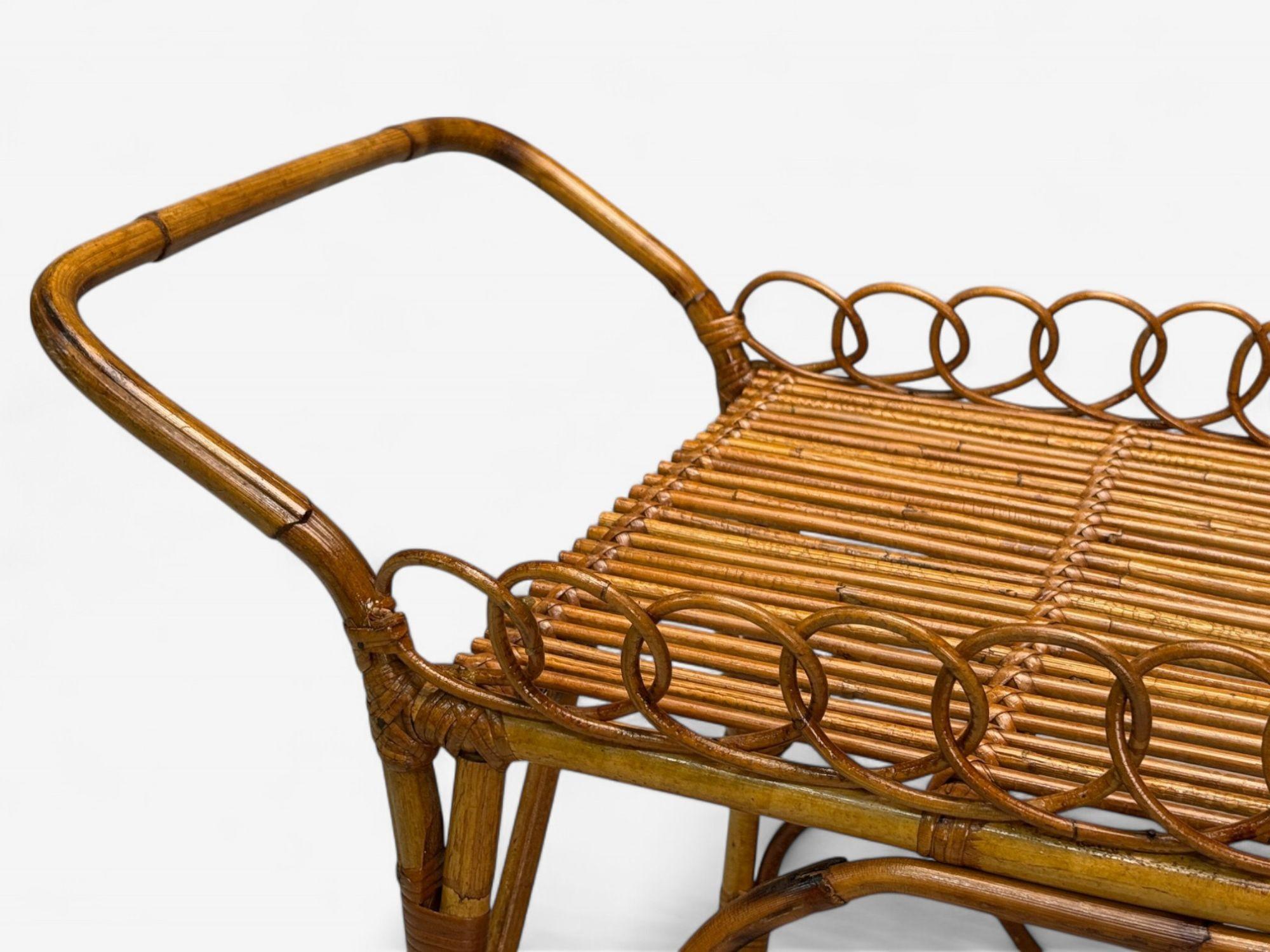 Chariot de bar moderne italien en bambou, rotin et métal, Italie, années 1960 en vente 1