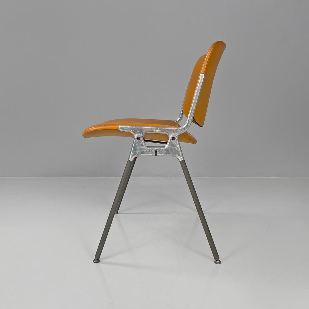 Modern Italian modern beige chairs DSC by Giancarlo Piretti for Anonima Castelli, 1970s For Sale