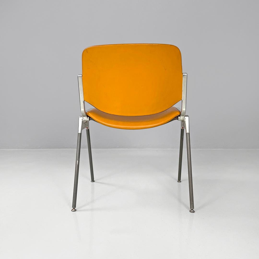 Late 20th Century Italian modern beige chairs DSC by Giancarlo Piretti for Anonima Castelli, 1970s For Sale