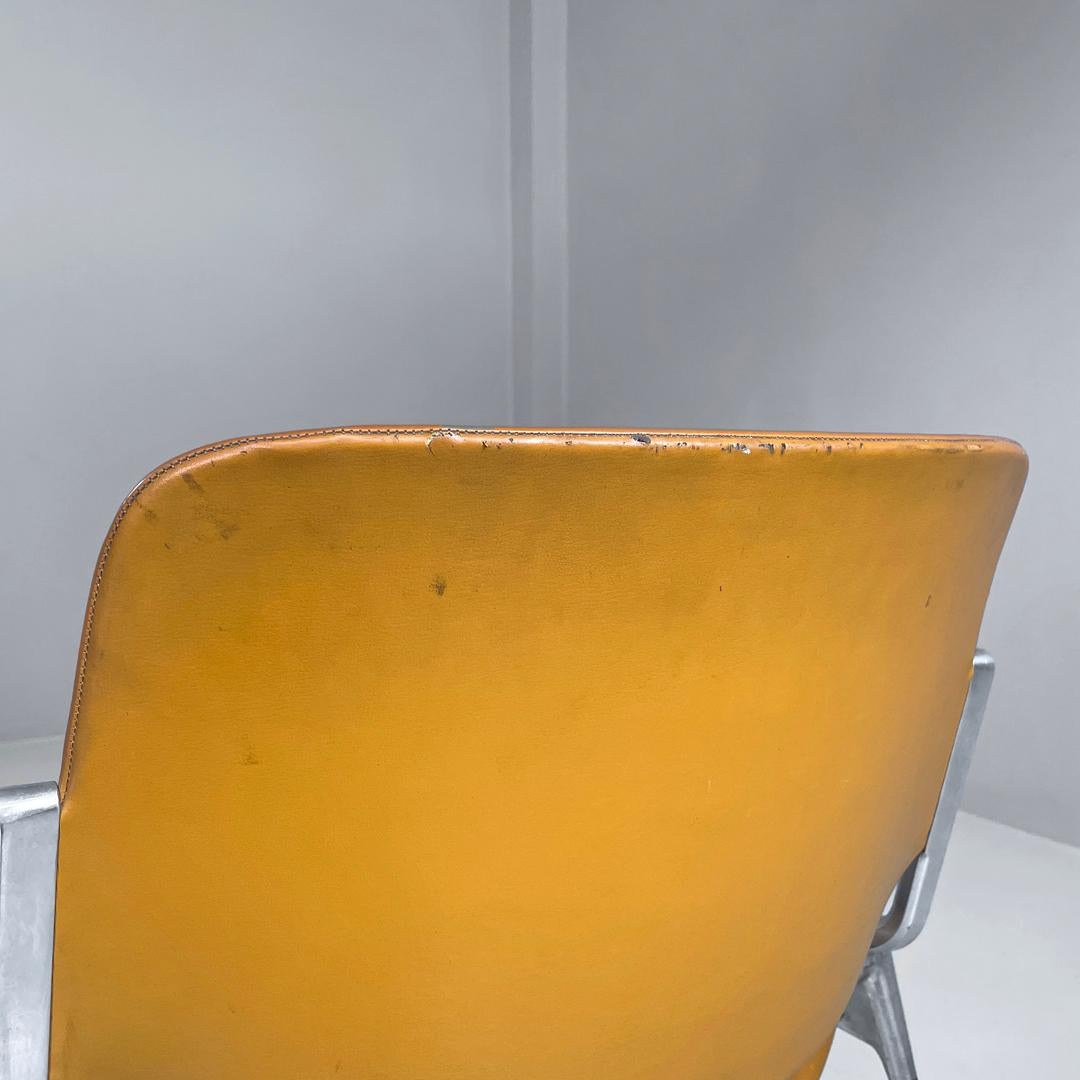 Italian modern beige chairs DSC by Giancarlo Piretti for Anonima Castelli, 1970s For Sale 1