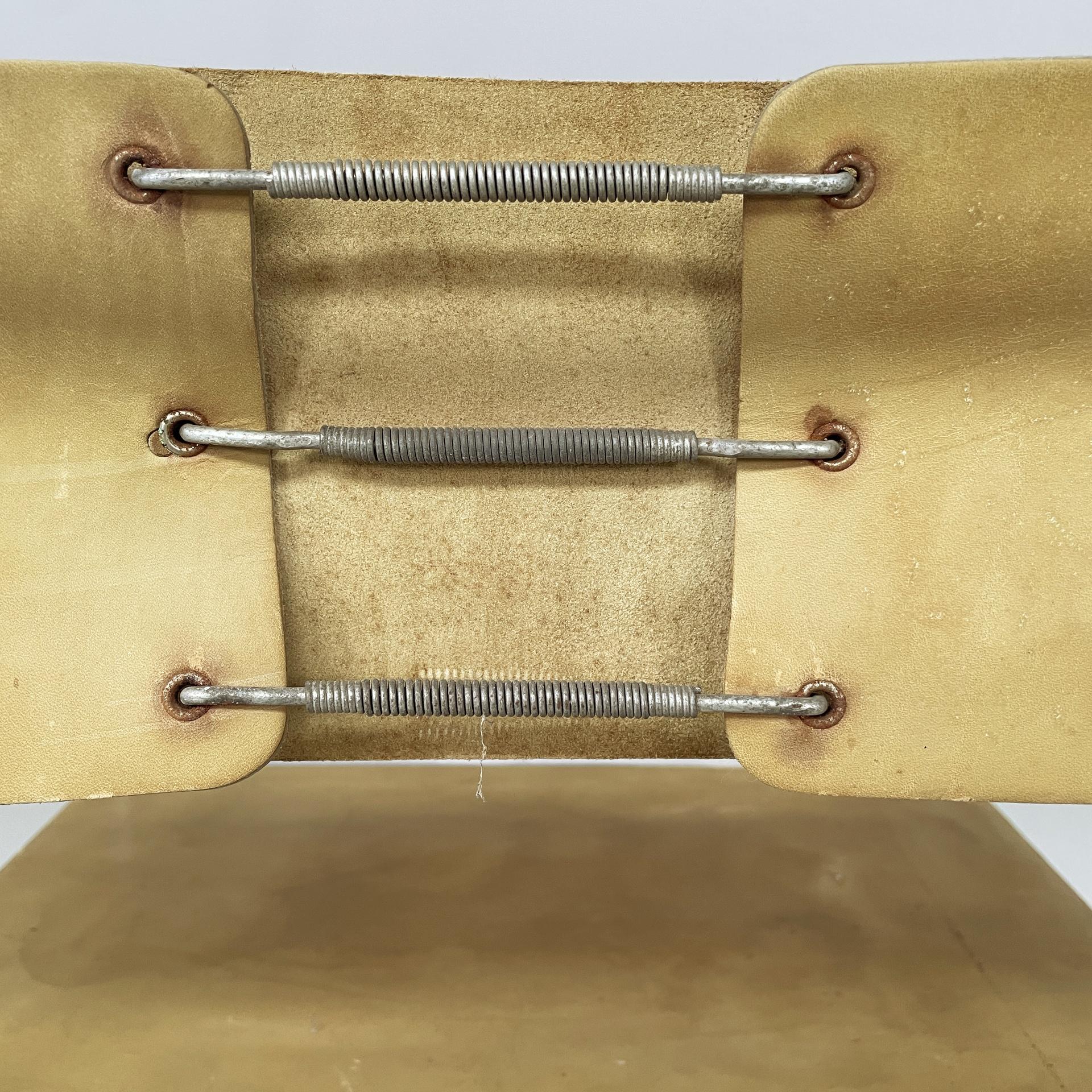 Italienische moderne beige Stühle Libellula von Giovanni Carini für Planula, 1970er Jahre im Angebot 10