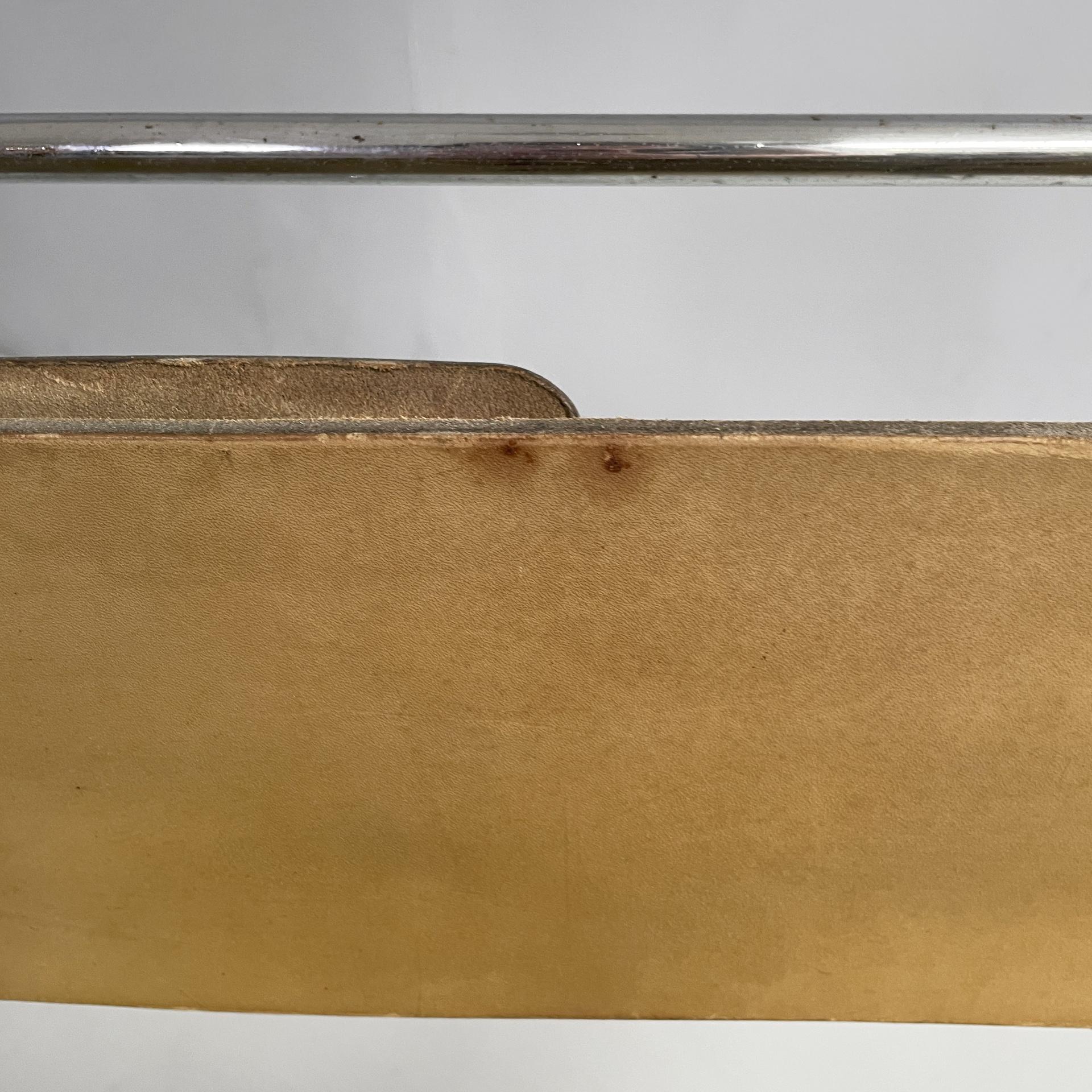 Italienische moderne beige Stühle Libellula von Giovanni Carini für Planula, 1970er Jahre im Angebot 1