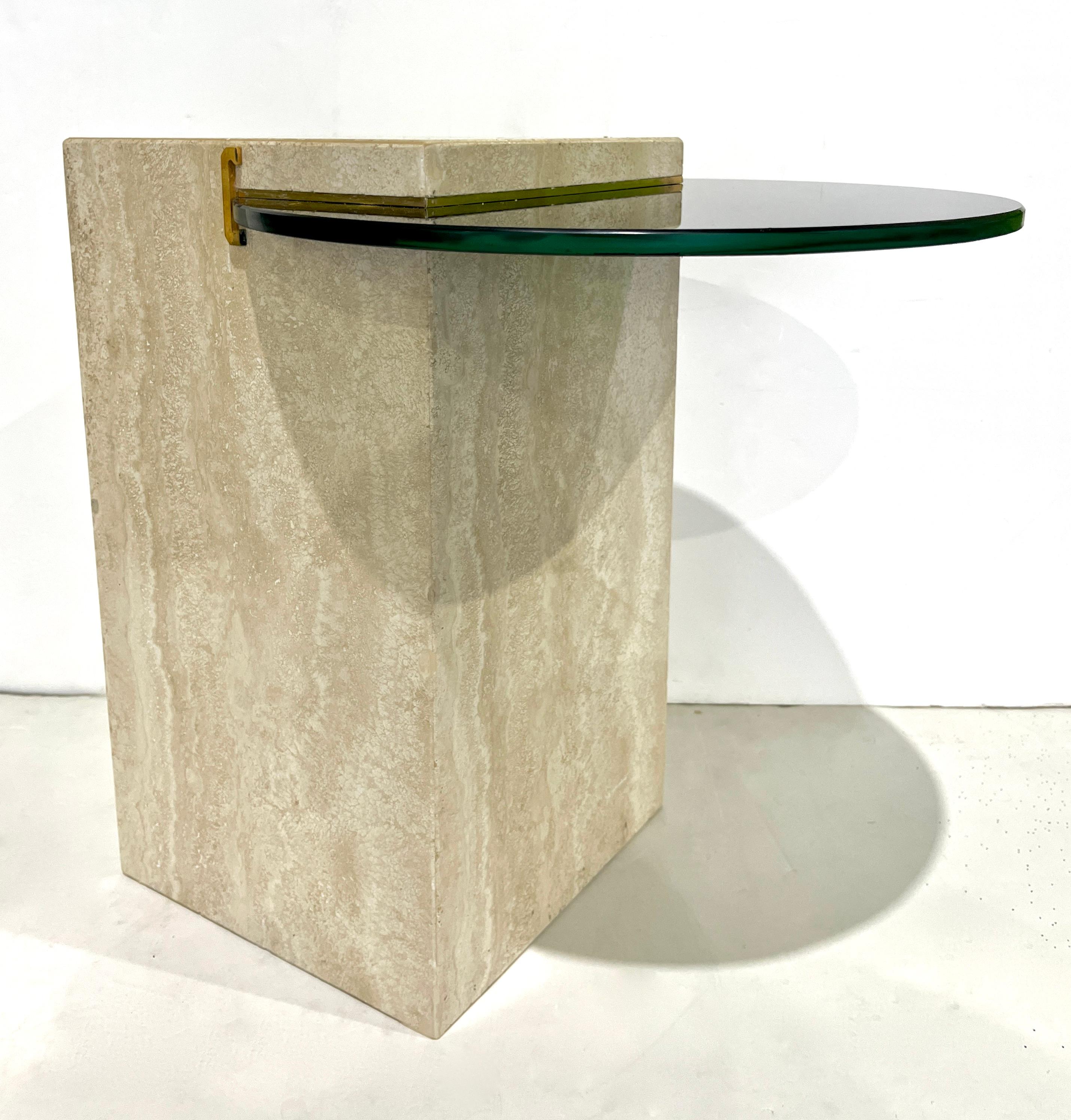 Mesa Auxiliar Moderna Italiana Travertino Beige Vidrio Negro Latón Geométrico Orgánico en venta 4
