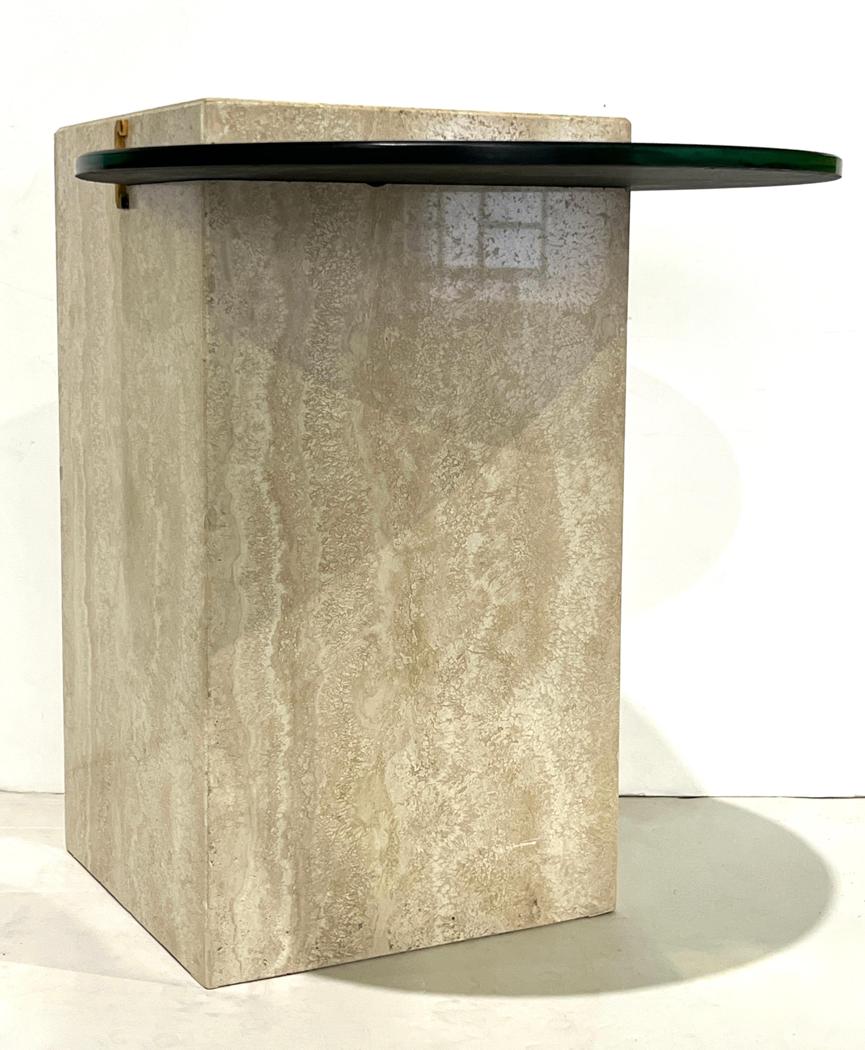 Mesa Auxiliar Moderna Italiana Travertino Beige Vidrio Negro Latón Geométrico Orgánico en venta 6