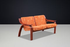 Italian Modern Bentwood Sofa in the Style of Marco Zanuso, Europe 1970s
