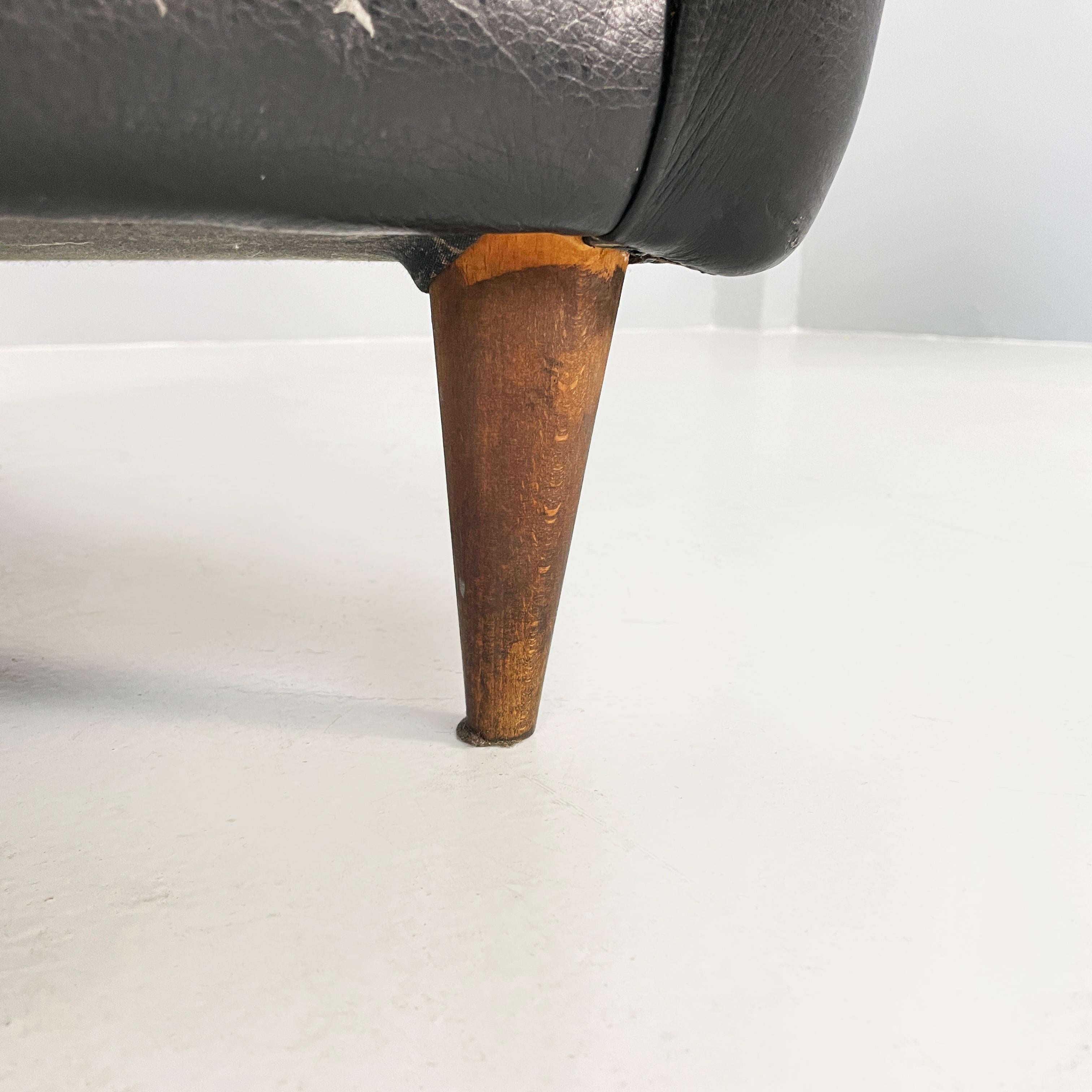 Moderner italienischer Bergere-Sessel aus schwarzem Leder und Holz, 1970er Jahre im Angebot 12