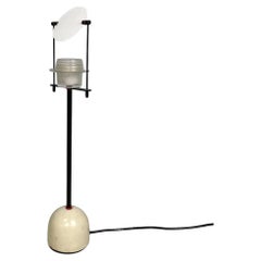 Lampada da tavolo moderna italiana in metallo bianco e nero con luce direzionale, anni '80