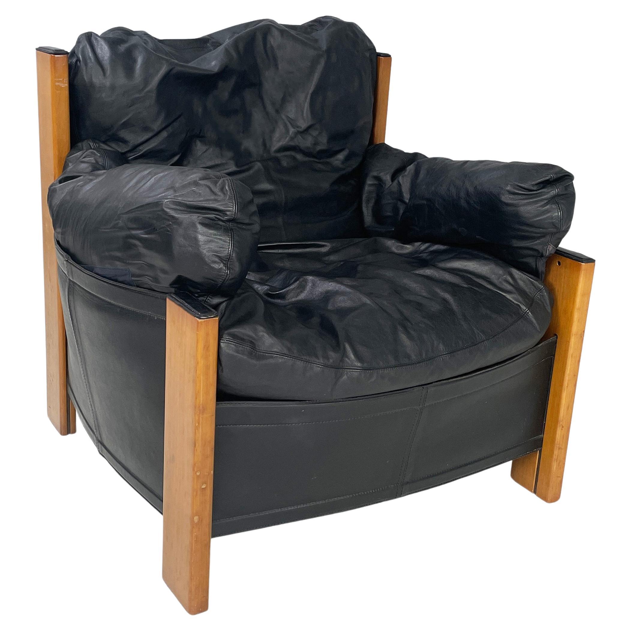 Italian modern Black armchair Artona by Afra and Tobia Scarpa for Maxalto, 1970s For Sale