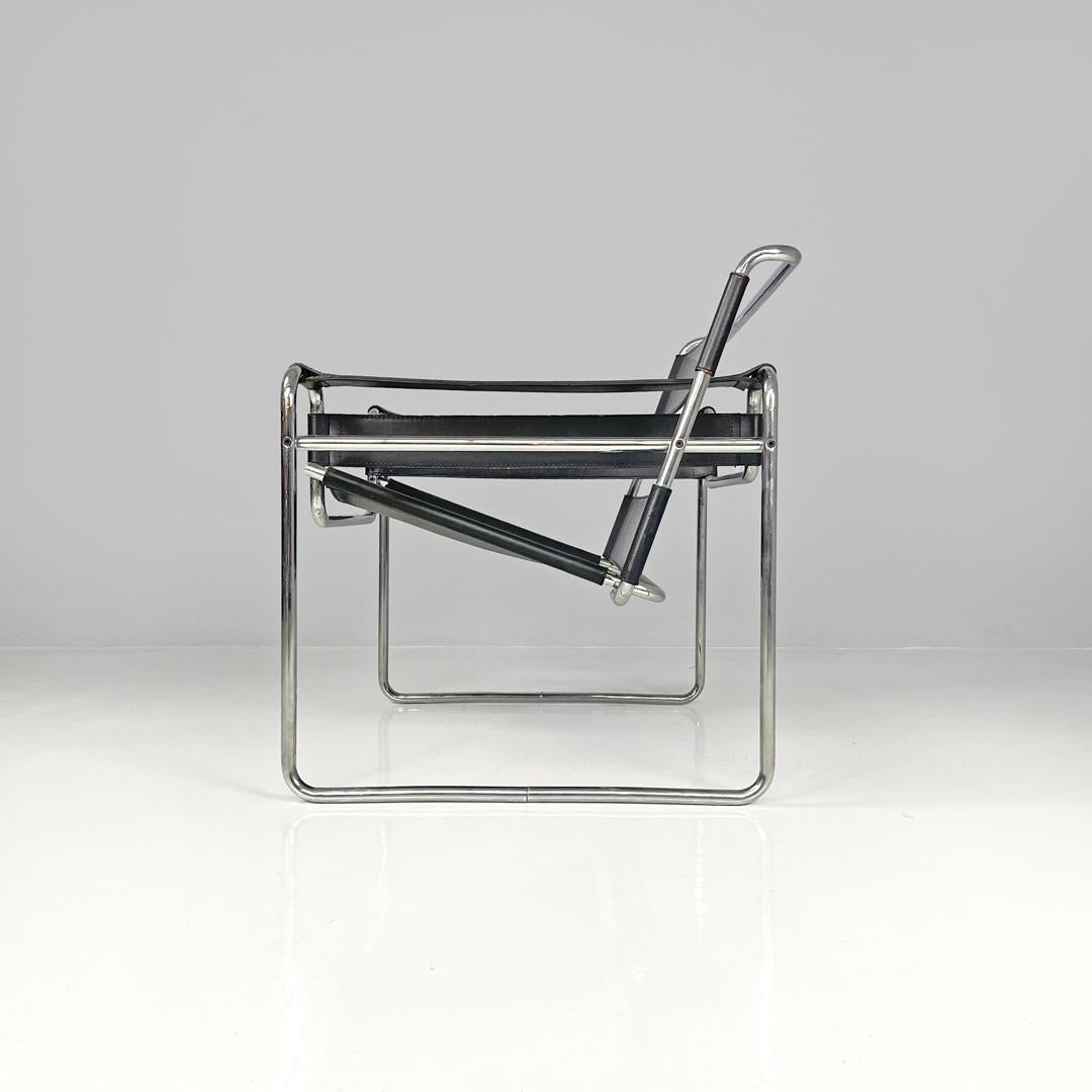 Italian modern black armchair Wassily or B3 by Marcel Breuer for Gavina, 1970s In Good Condition For Sale In MIlano, IT