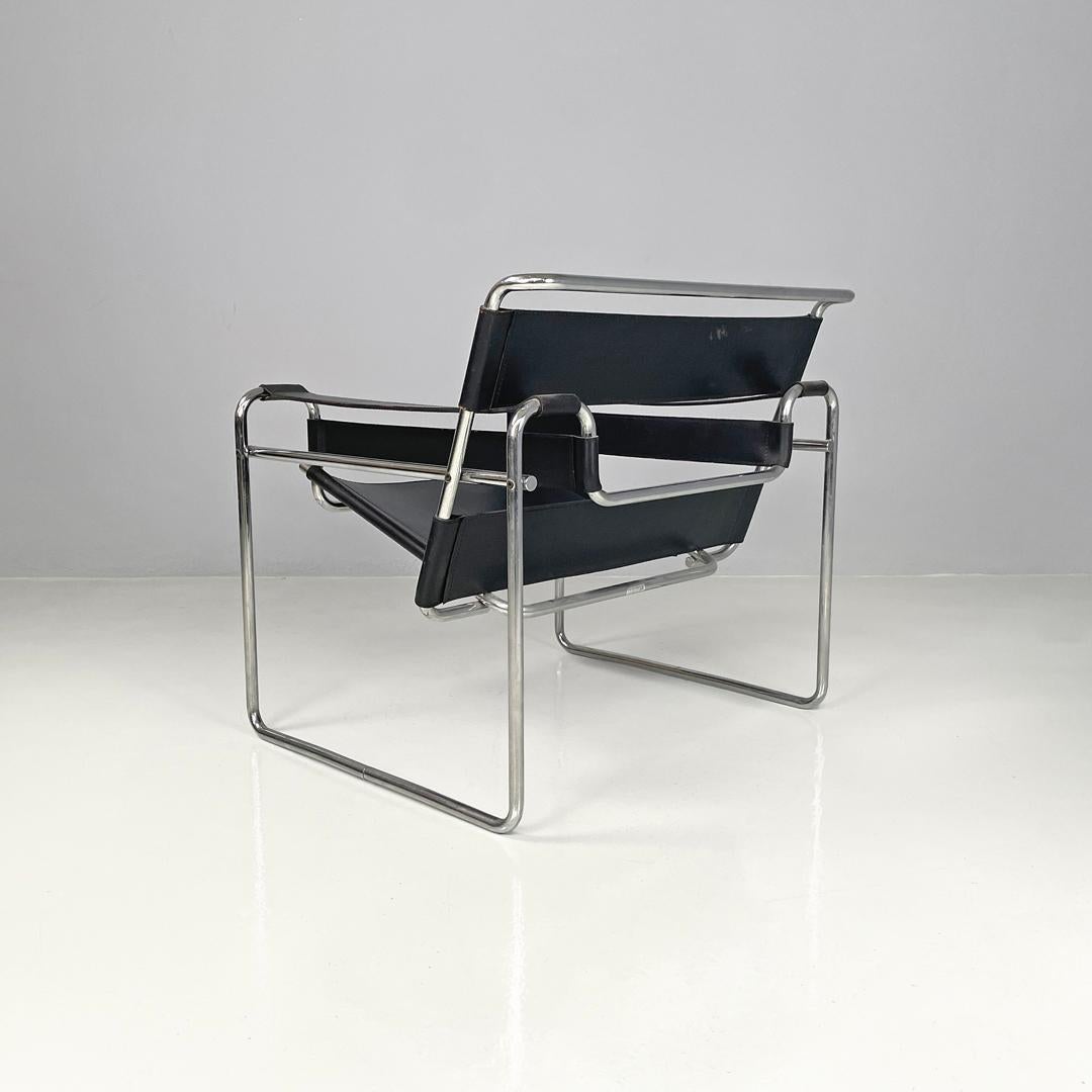 Late 20th Century Italian modern black armchair Wassily or B3 by Marcel Breuer for Gavina, 1970s For Sale
