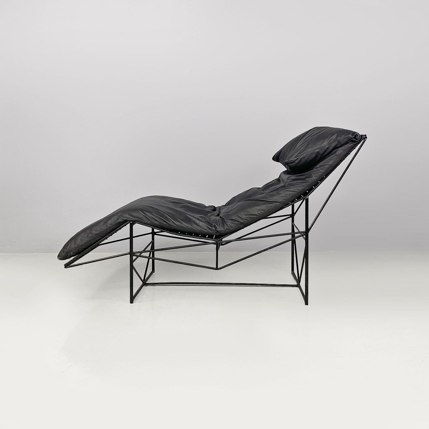 Italian modern black chaise lounge by Paolo Passerini for Uvet Dimensione, 1980s 4