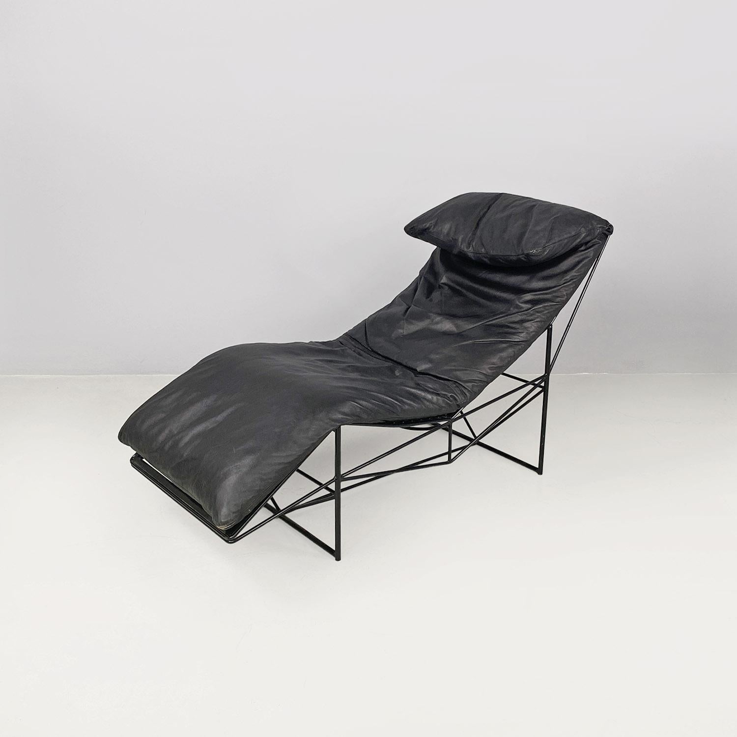 Italian modern black chaise lounge by Paolo Passerini for Uvet Dimensione, 1980s 2