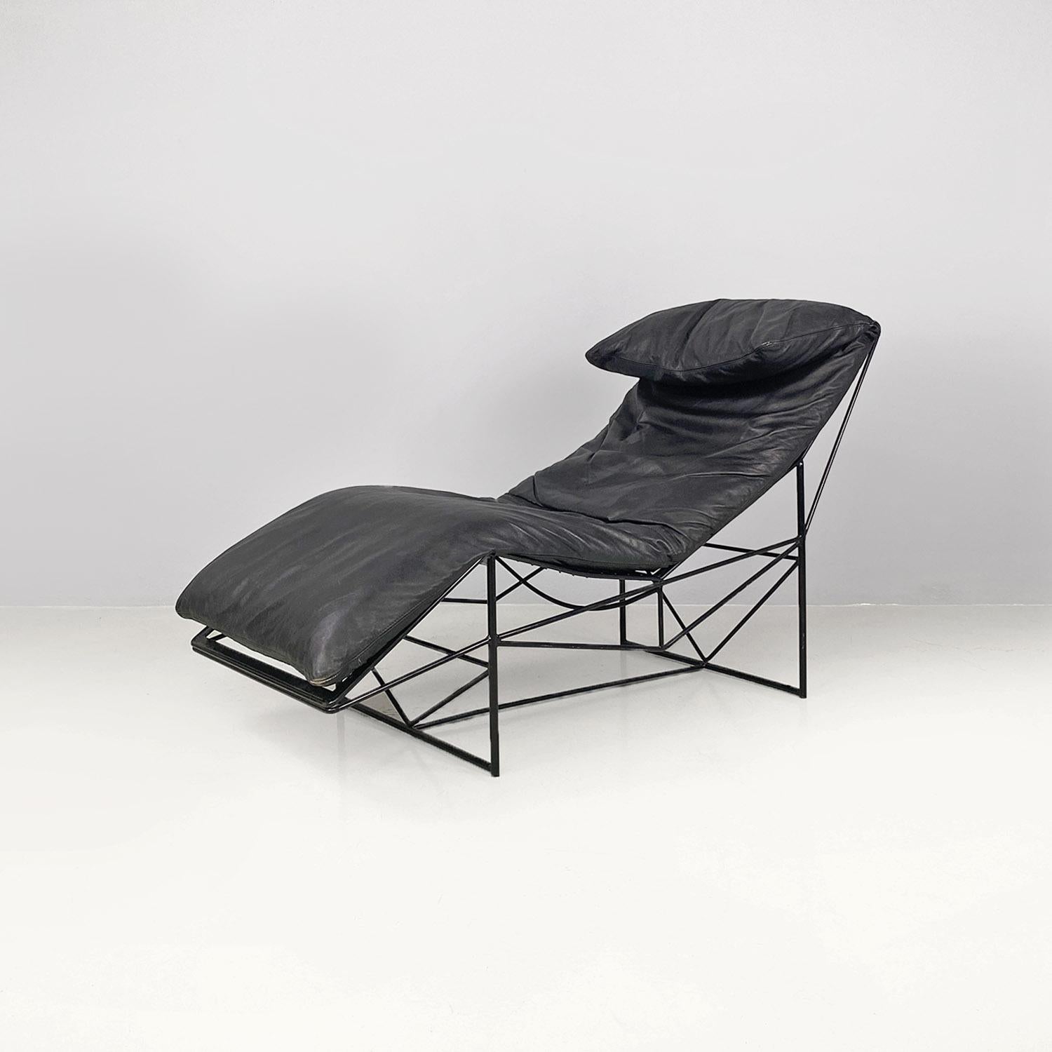 Italian modern black chaise lounge by Paolo Passerini for Uvet Dimensione, 1980s 3