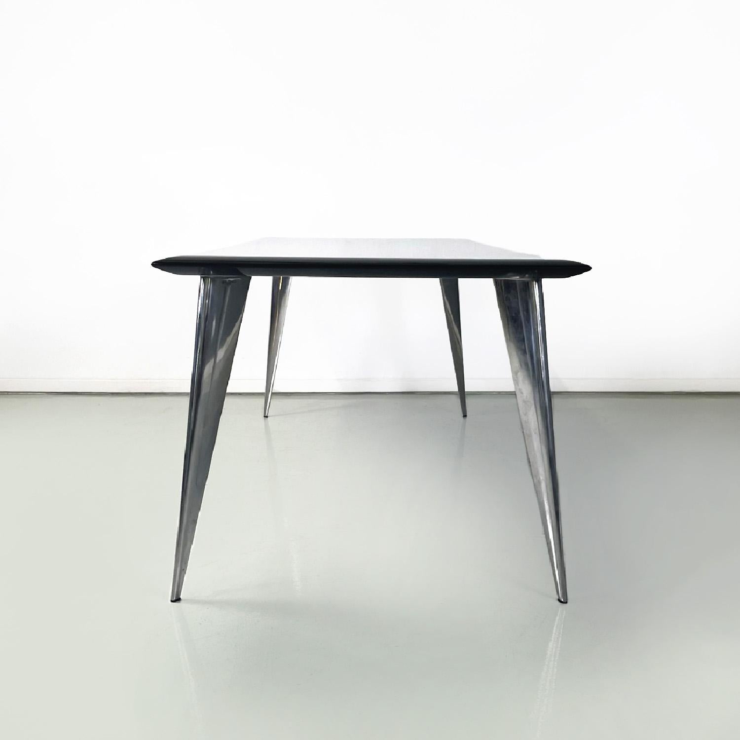 Italian modern black dining table M by Philippe Starck for Driade Aleph, 1980s In Good Condition For Sale In MIlano, IT