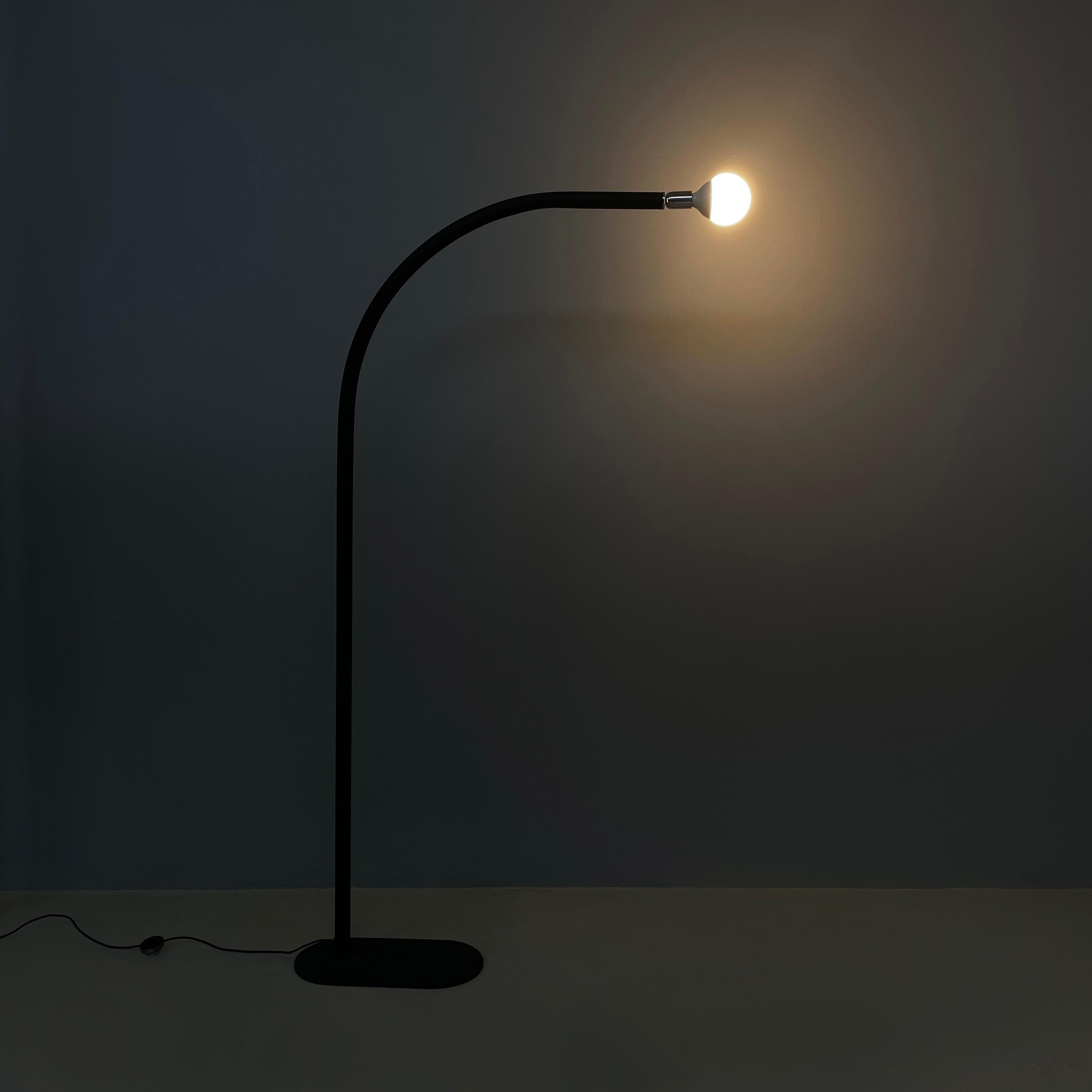 Italian modern Black embossed metal floor lamp by Tito Agnoli for Bieffeplast, 1970s
Floor lamp with oval base in black embossed metal. The bulb is visible and the lamp holder is made of metal. The round section structure is arched and is also in