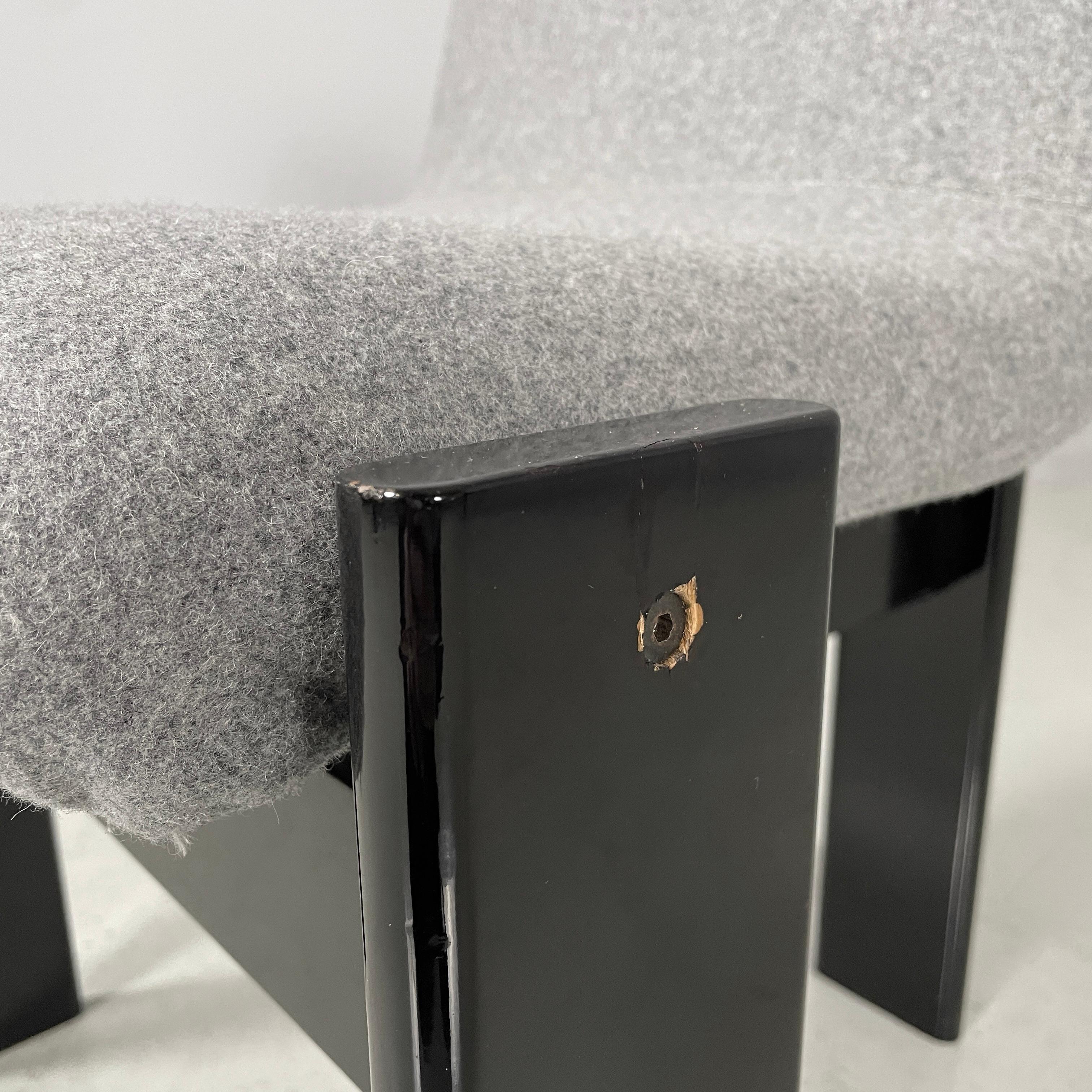 Italian modern Black lacquered wood and grey fabric chairs by Salocchi, 1970s For Sale 4