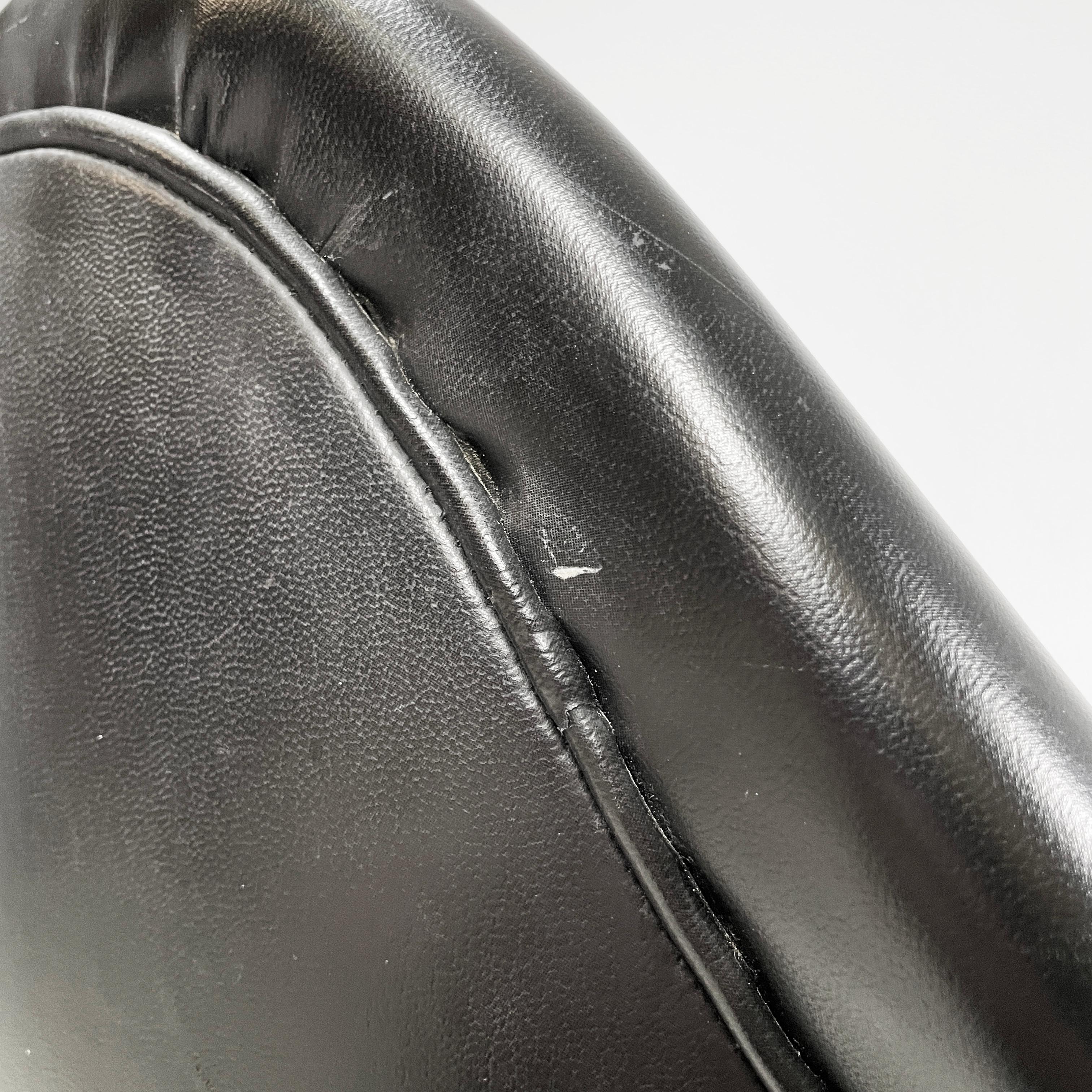 Poltrone moderne italiane in pelle nera e metallo di Cassina, anni '70 in vendita 6