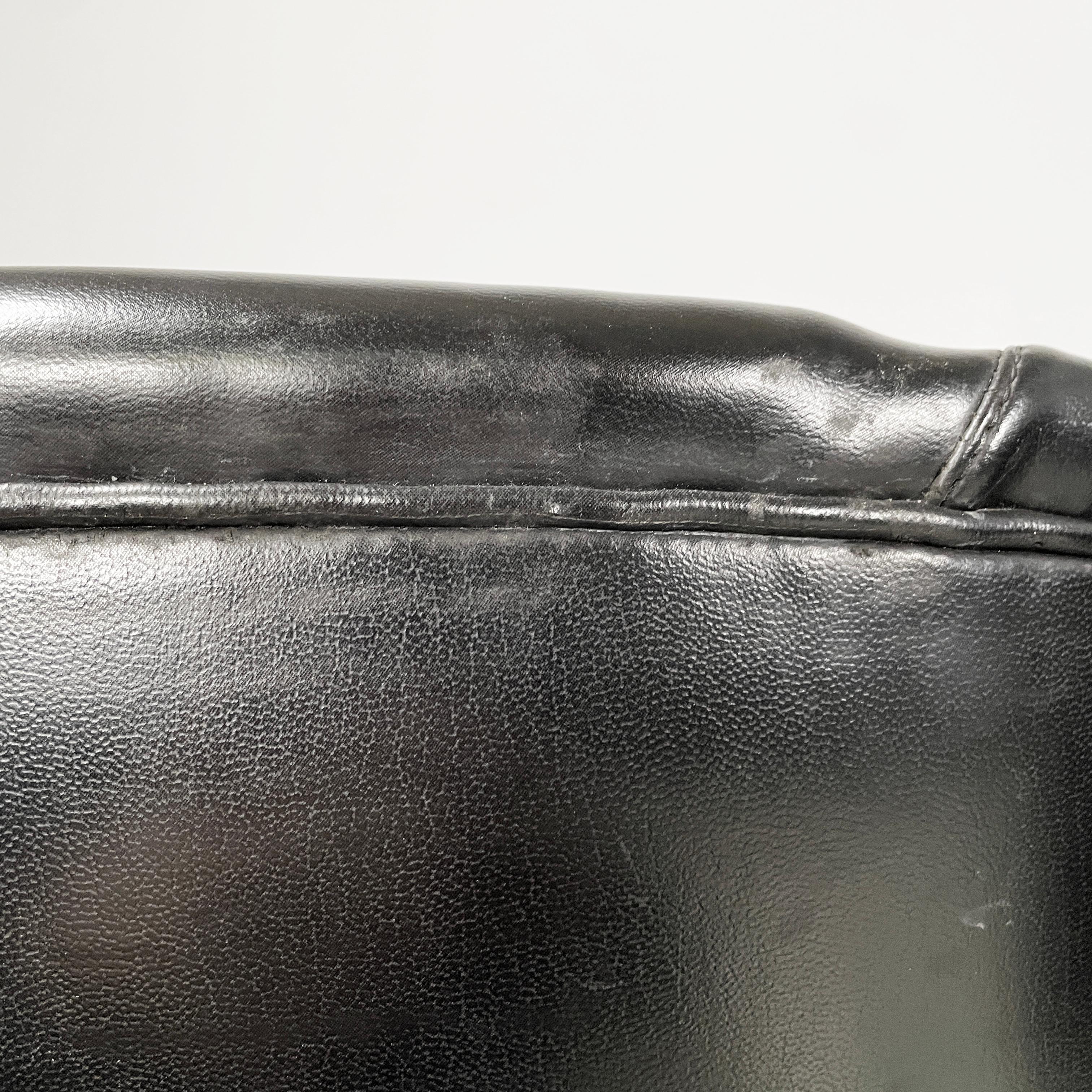 Poltrone moderne italiane in pelle nera e metallo di Cassina, anni '70 in vendita 7