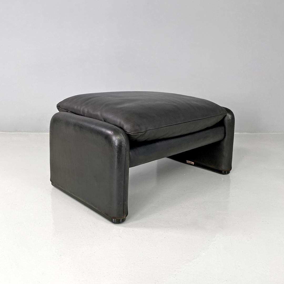 Late 20th Century Italian modern black leather pouf Maralunga Vico Magistretti for Cassina, 1970s For Sale