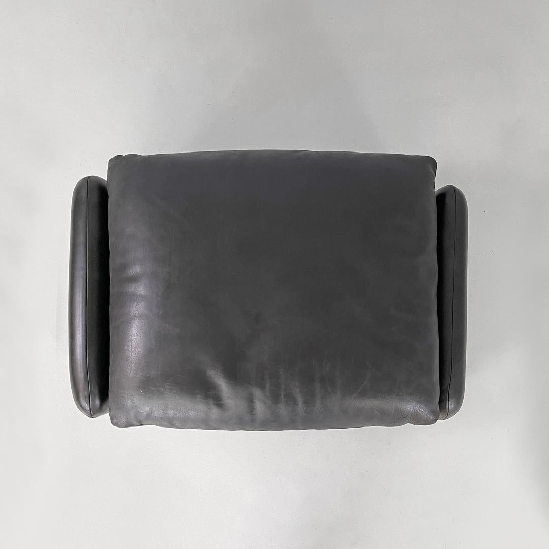 Italian modern black leather pouf Maralunga Vico Magistretti for Cassina, 1970s For Sale 2