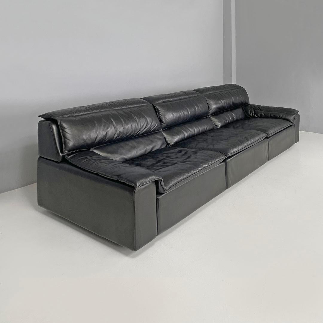 Italian modern black leather sofa Bogo Carlo Bartoli Rossi for Albizzate, 1970s In Good Condition For Sale In MIlano, IT