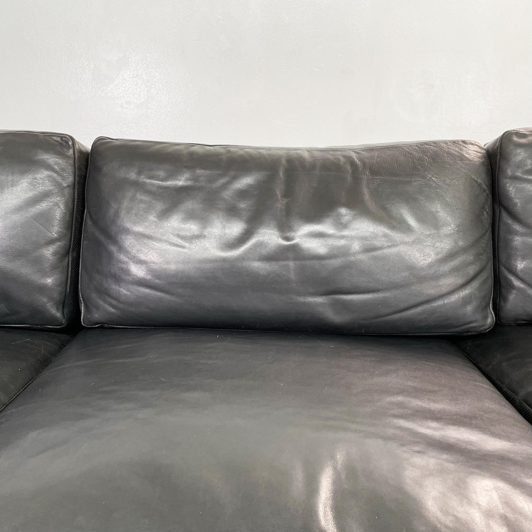 Late 20th Century Italian Modern Black Leather Sofa Diesis by Antonio Citterio for B&B, 1980s For Sale