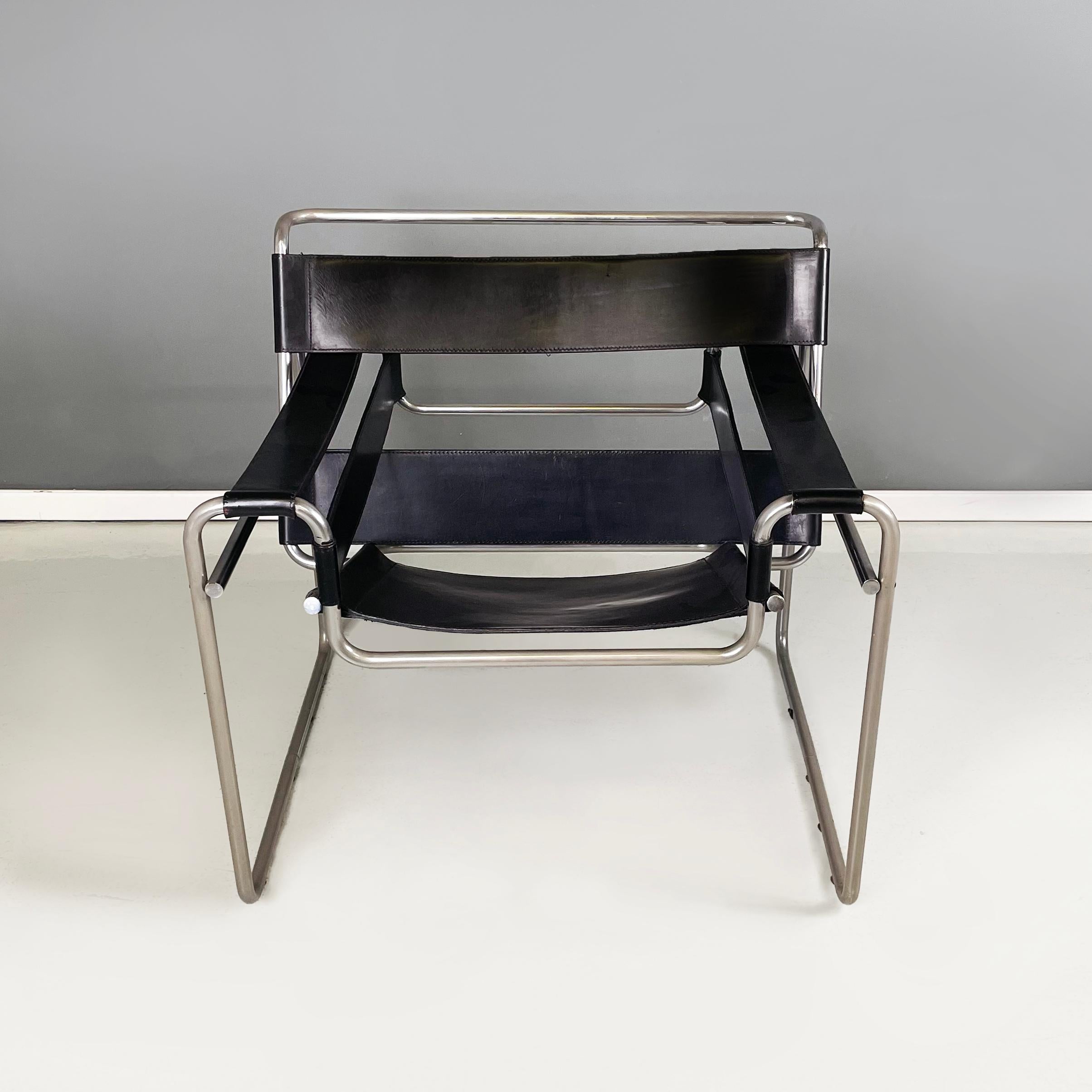 Italian modern Black leather and steel Armchair Wassily or B3 by Marcel Breuer for Gavina, 1980s
Iconic and vintage armchair mod. Wassily or B3, with chromed tubular steel structure The seat, armrests and backrest are made up of bands entirely in