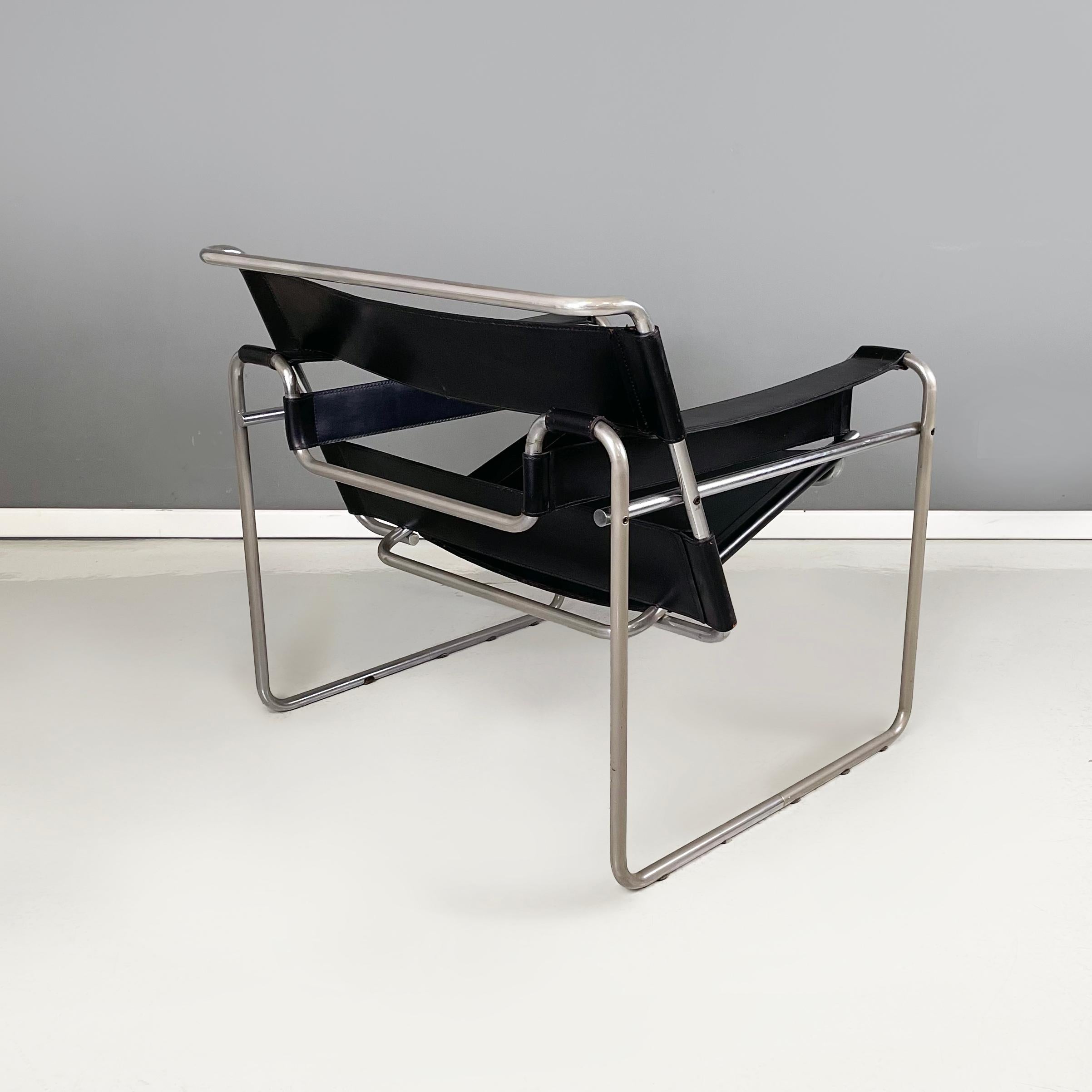 Italian modern Black leather steel Armchair Wassily B3 by Breuer Gavina, 1980s In Good Condition For Sale In MIlano, IT