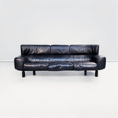 Italian Modern Black Leather Wood 3seat Sofa Bull by Frattini for Cassina, 1980s
