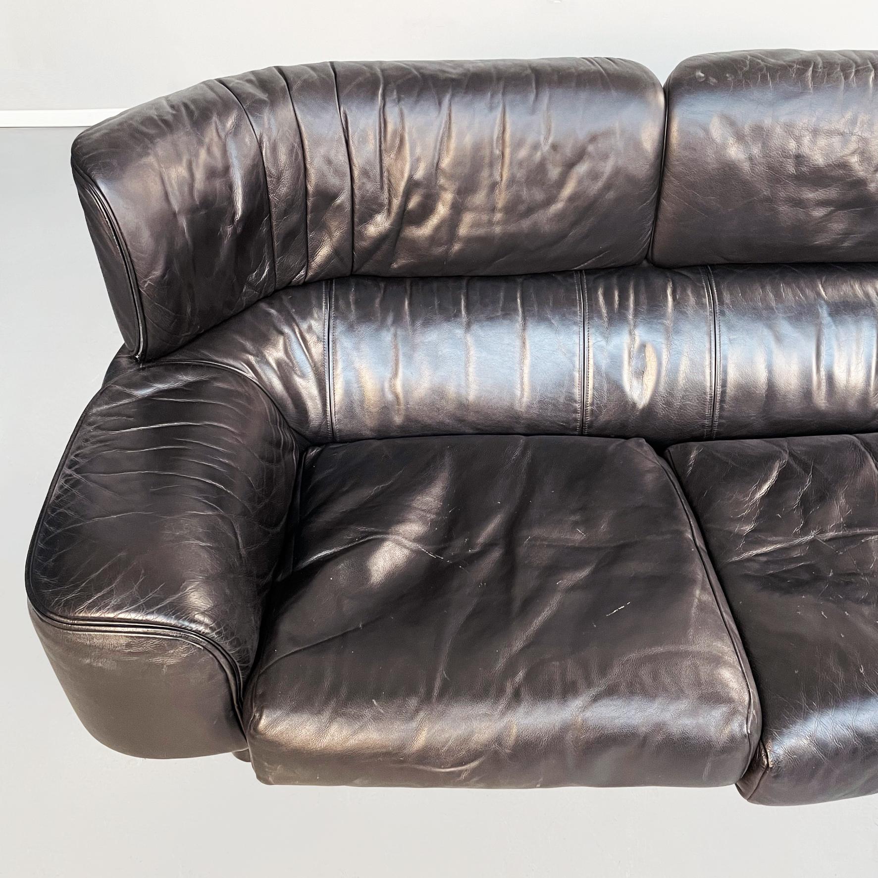 Italian Modern Black Leather Wood 3seat Sofa Bull by Frattini for Cassina, 1980s For Sale 1